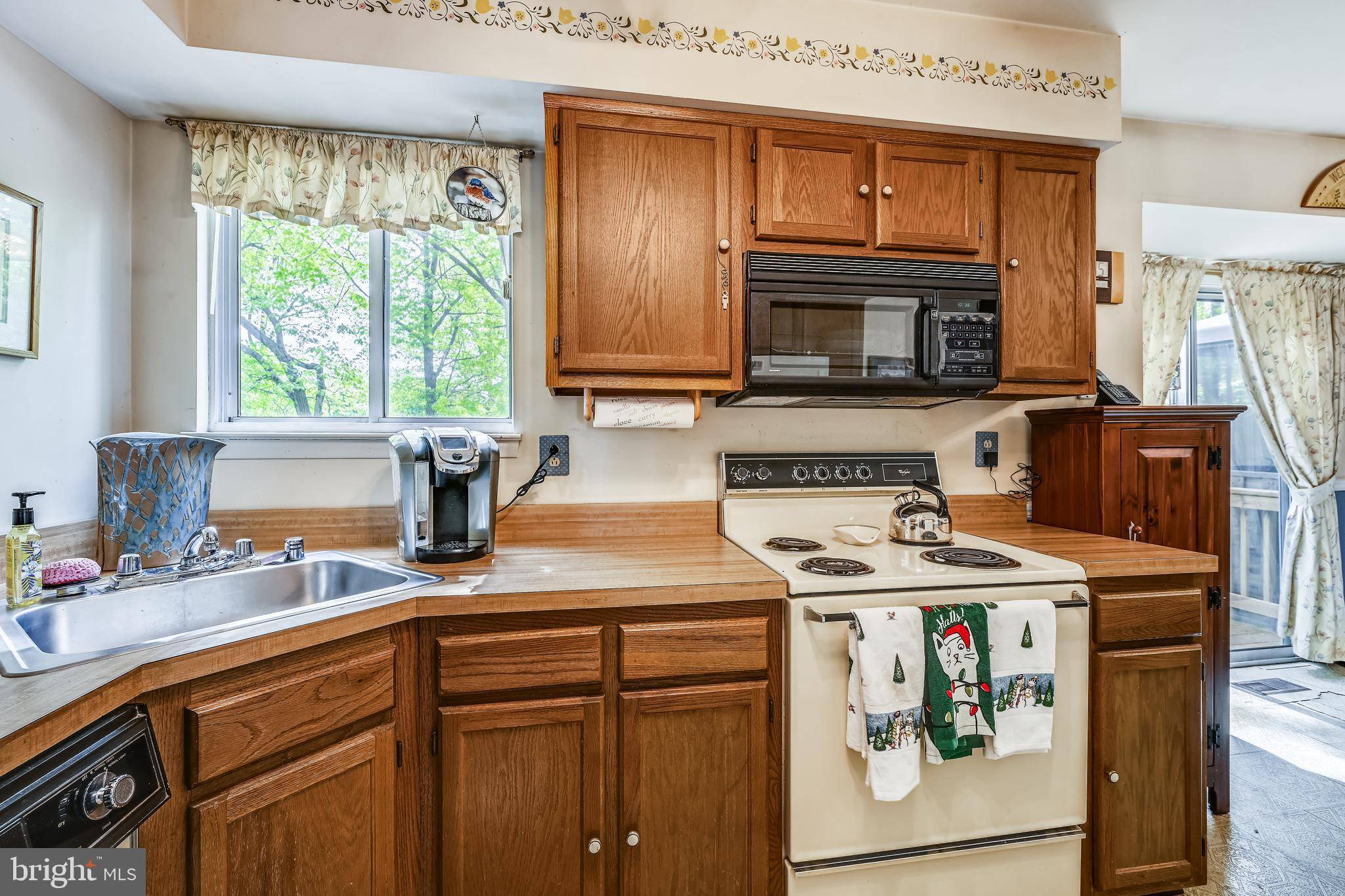 Ellicott City, MD 21043,8223 TALL TREES CT