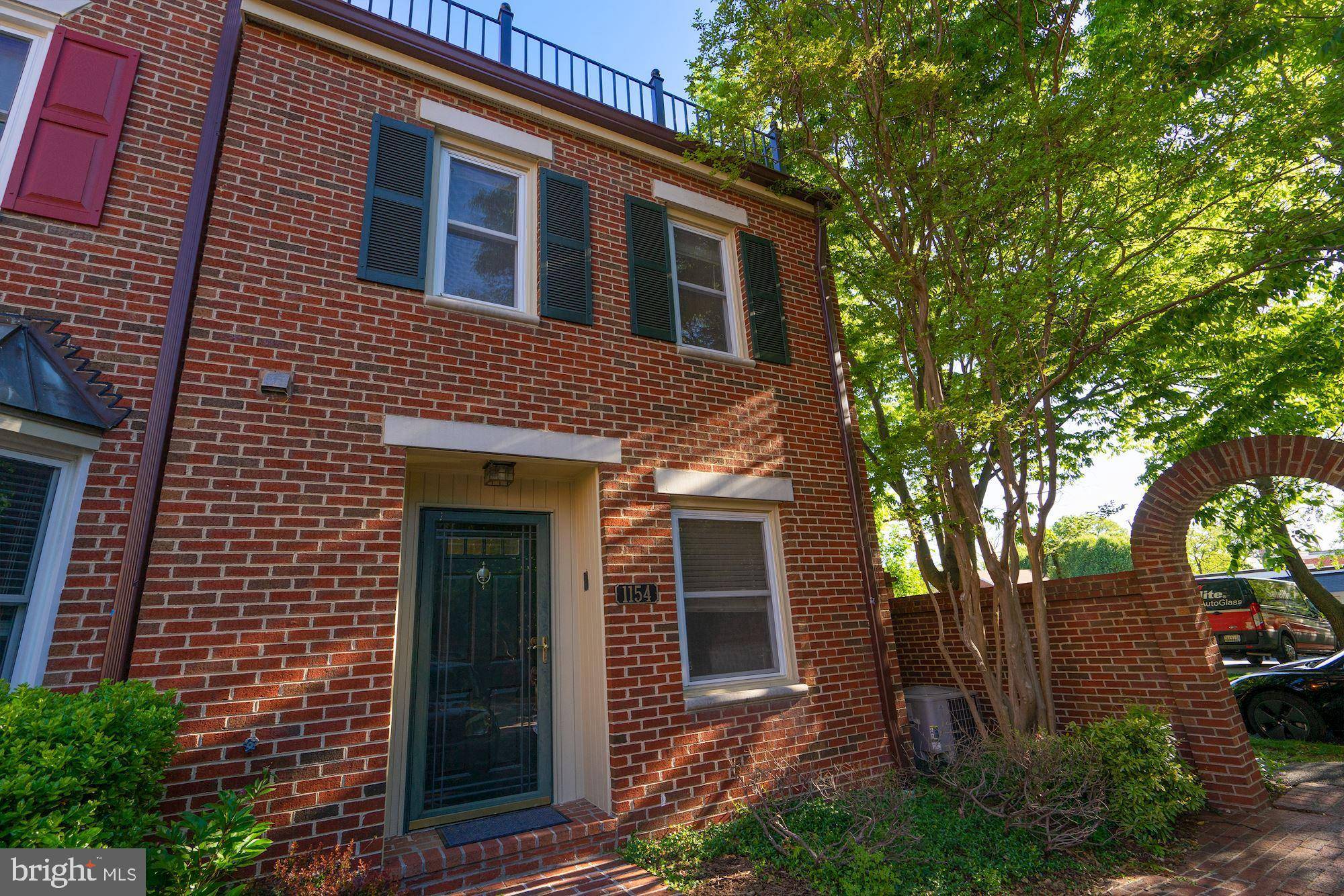 Arlington, VA 22201,1154 N TAYLOR ST #1