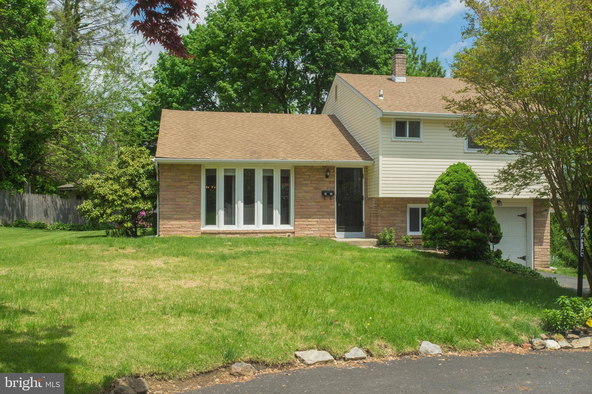 Drexel Hill, PA 19026,2415 DEVON LN