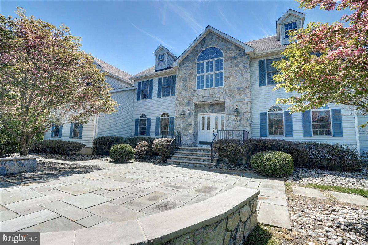 Hillsborough, NJ 08844,2 VAN FLEET CT