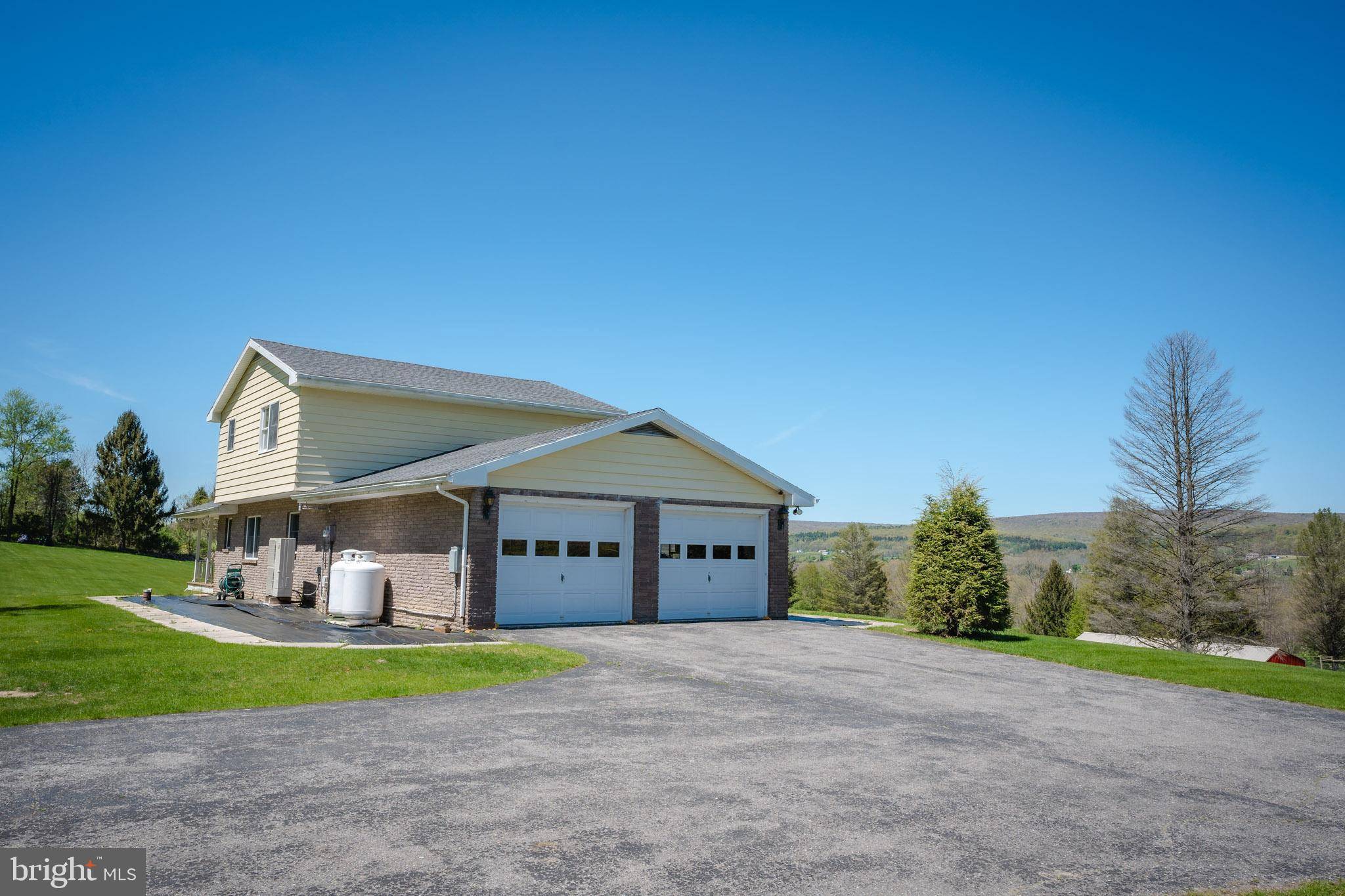 Lehighton, PA 18235,314 SEMMELS HILL RD