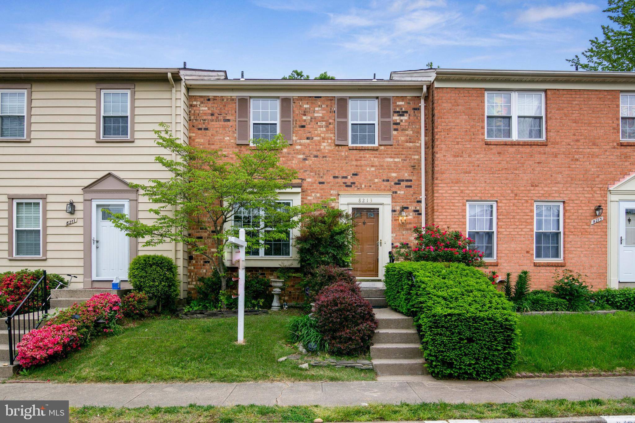 Lorton, VA 22079,8213 STATIONHOUSE CT