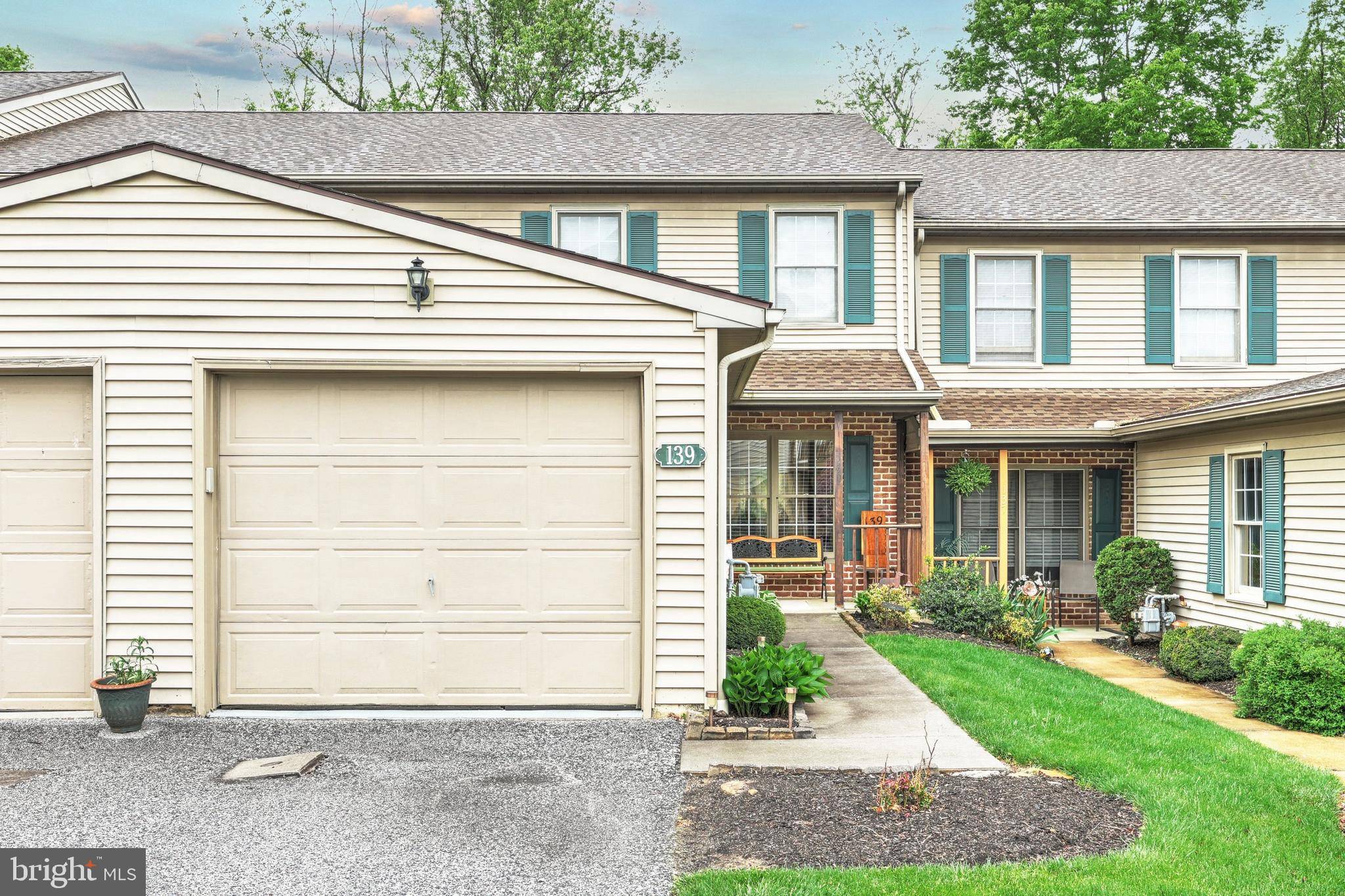 Dallastown, PA 17313,139 OAK RIDGE LN