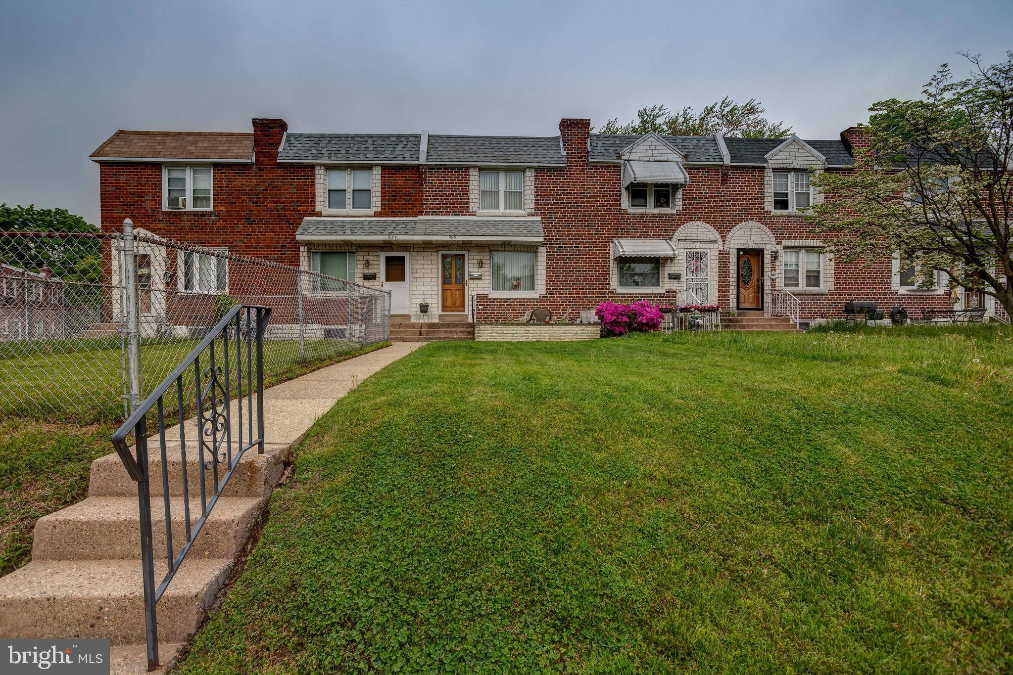 Folcroft, PA 19032,989 TAYLOR DR