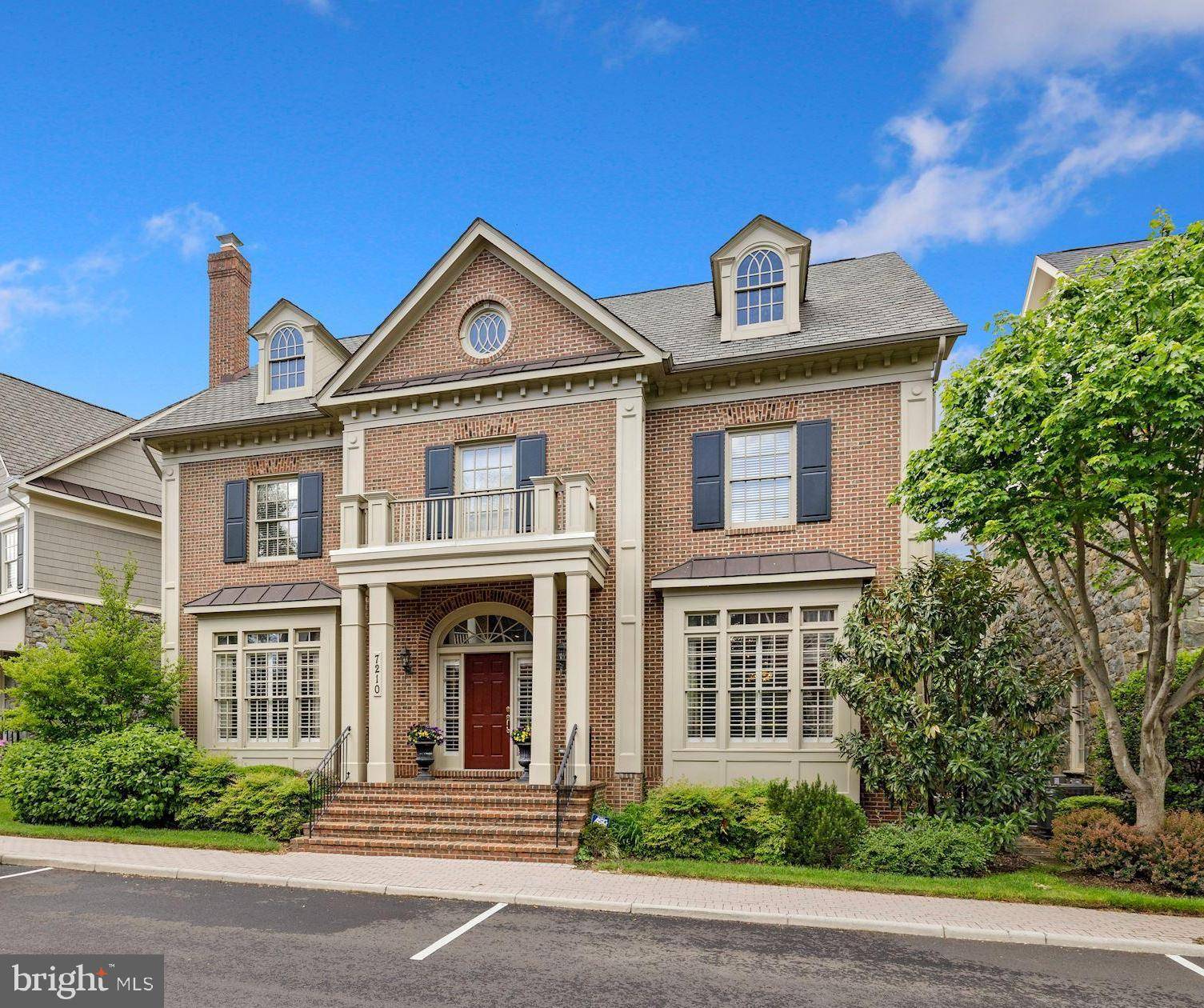 Mclean, VA 22101,7210 FARM MEADOW CT