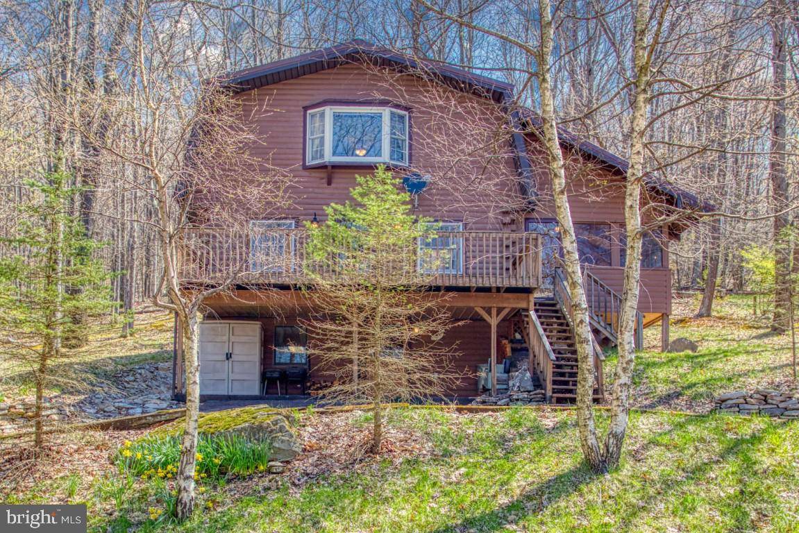 Terra Alta, WV 26764,482 PRIMROSE LN