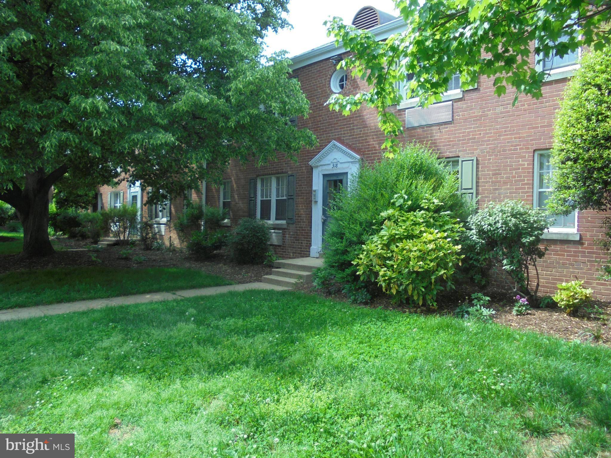 Alexandria, VA 22305,318 ASHBY ST #B