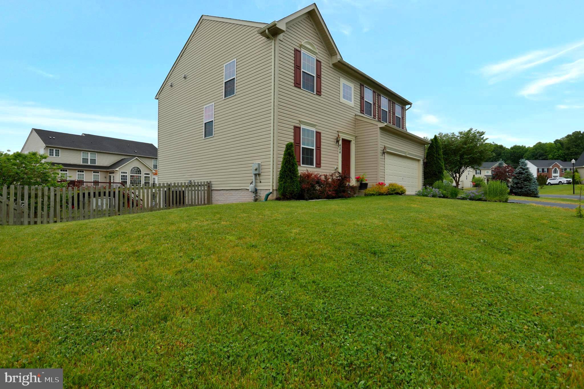 Shepherdstown, WV 25443,424 MADDEX FARM DR