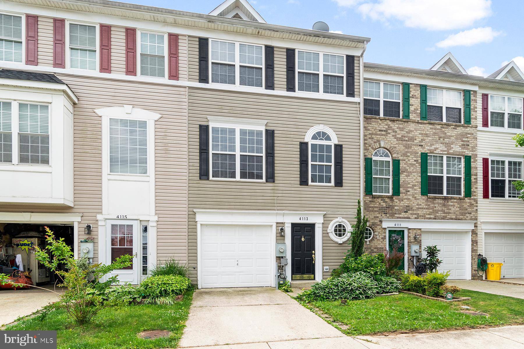 Pasadena, MD 21122,4113 APPLE LEAF CT