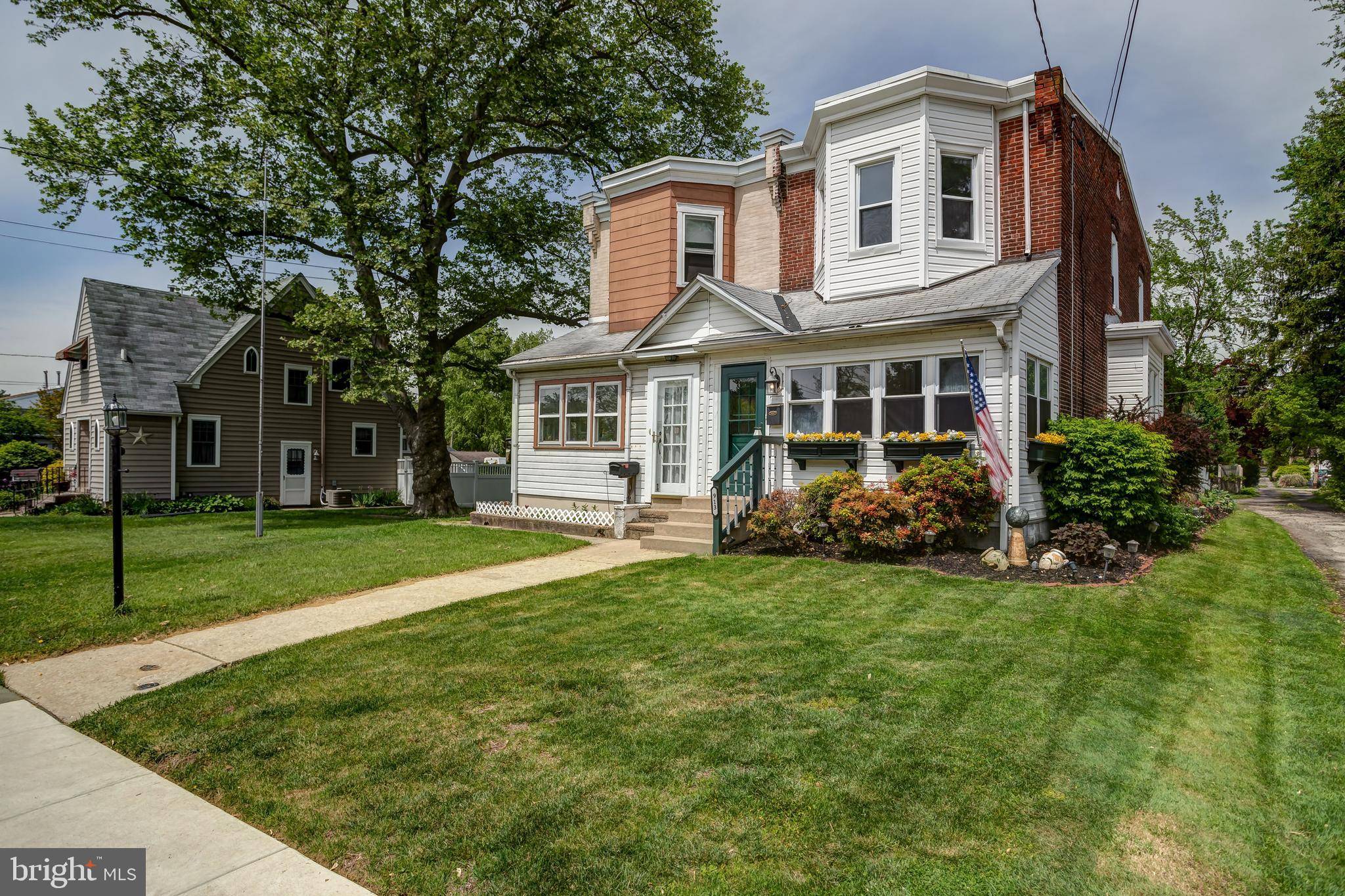 Prospect Park, PA 19076,913 7TH AVE