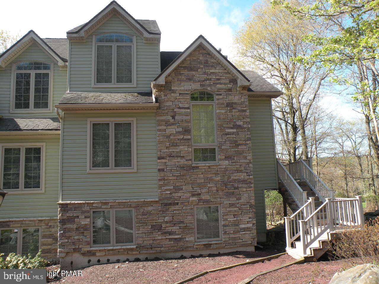 Lake Harmony, PA 18624,26 MOUNTAINWOODS DR