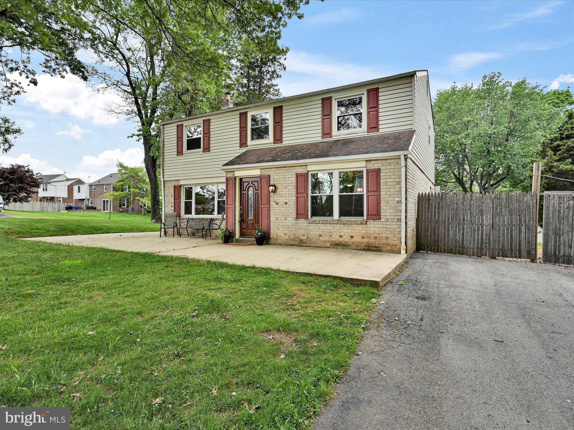 Newtown Square, PA 19073,101 MULBERRY LN