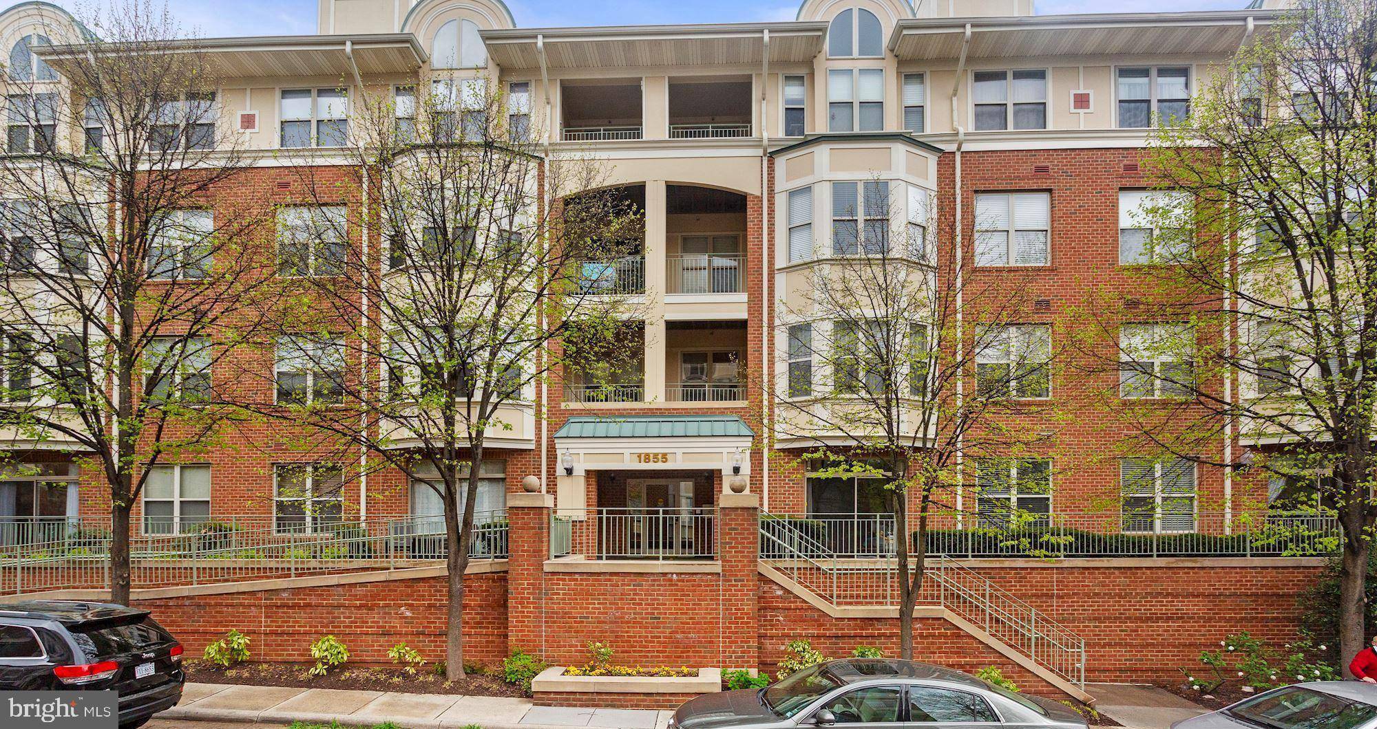 Reston, VA 20190,1855 STRATFORD PARK PL #103