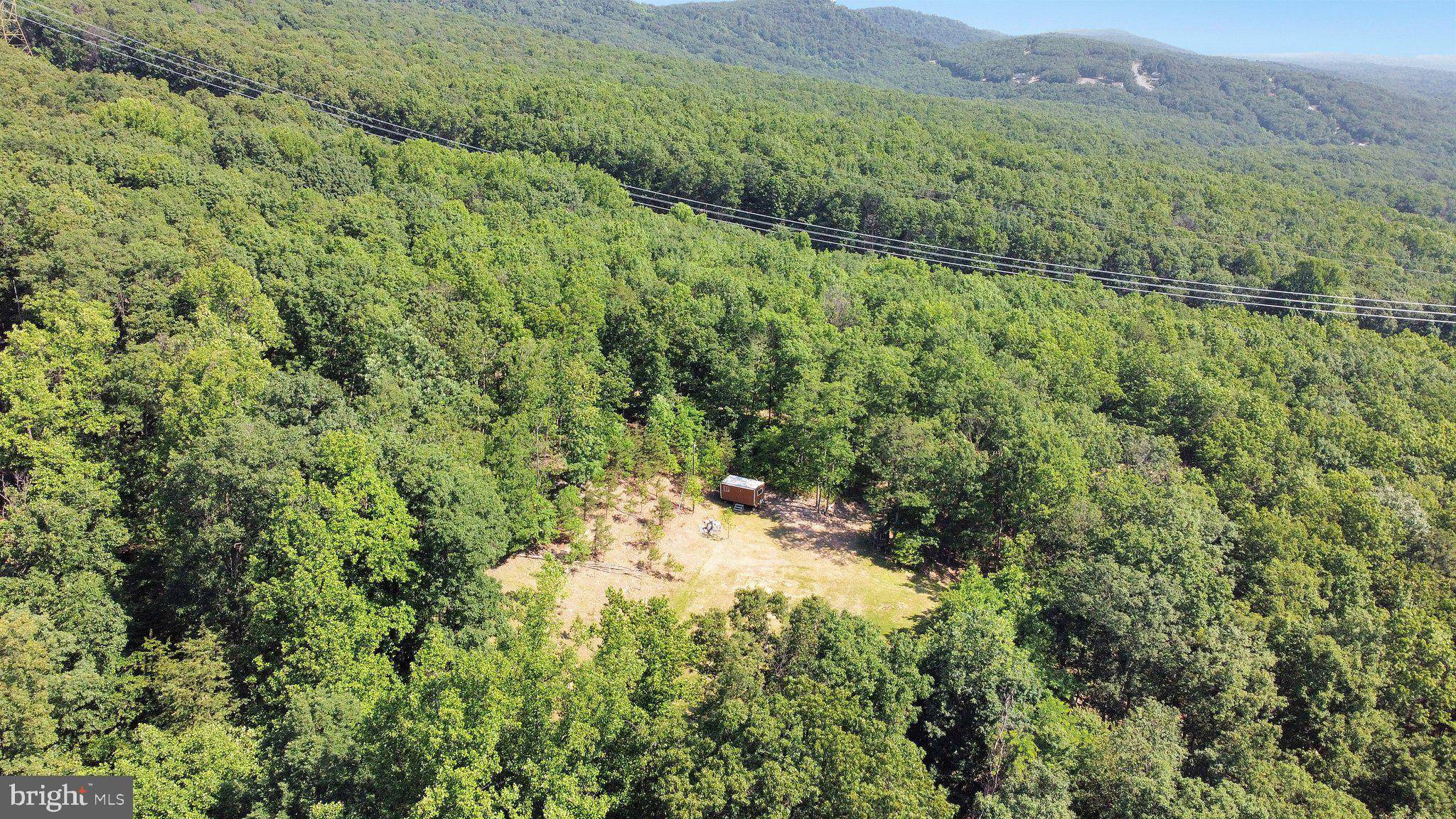 Hedgesville, WV 25427,995 TERRAIN