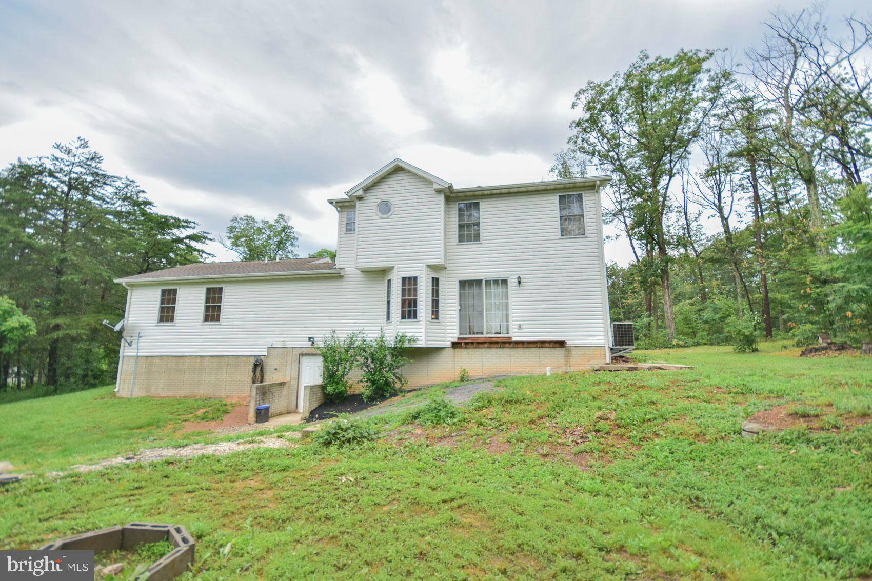 Hedgesville, WV 25427,138 SAWMILL RD