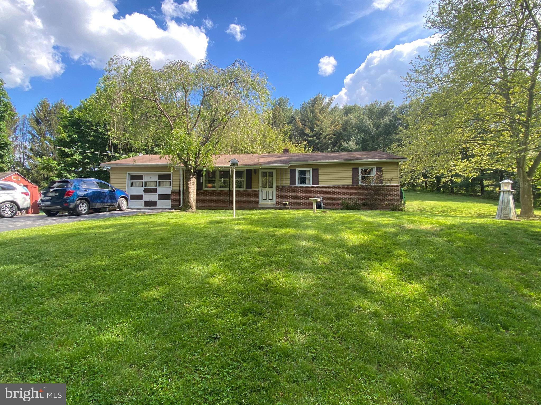 Glen Rock, PA 17327,1976 GARLAND LN