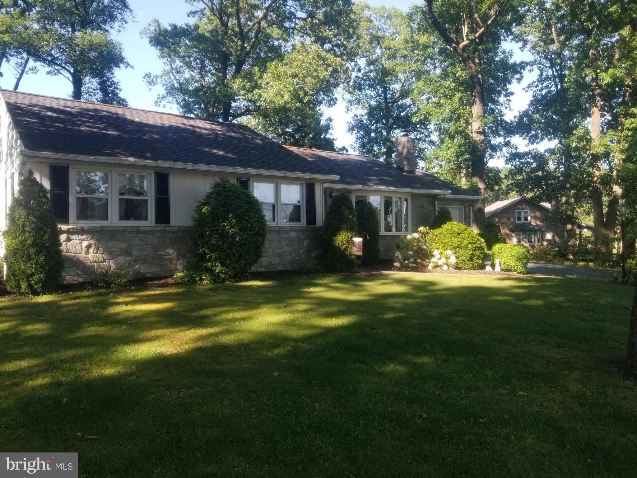 Elverson, PA 19520,24 W CONESTOGA RD