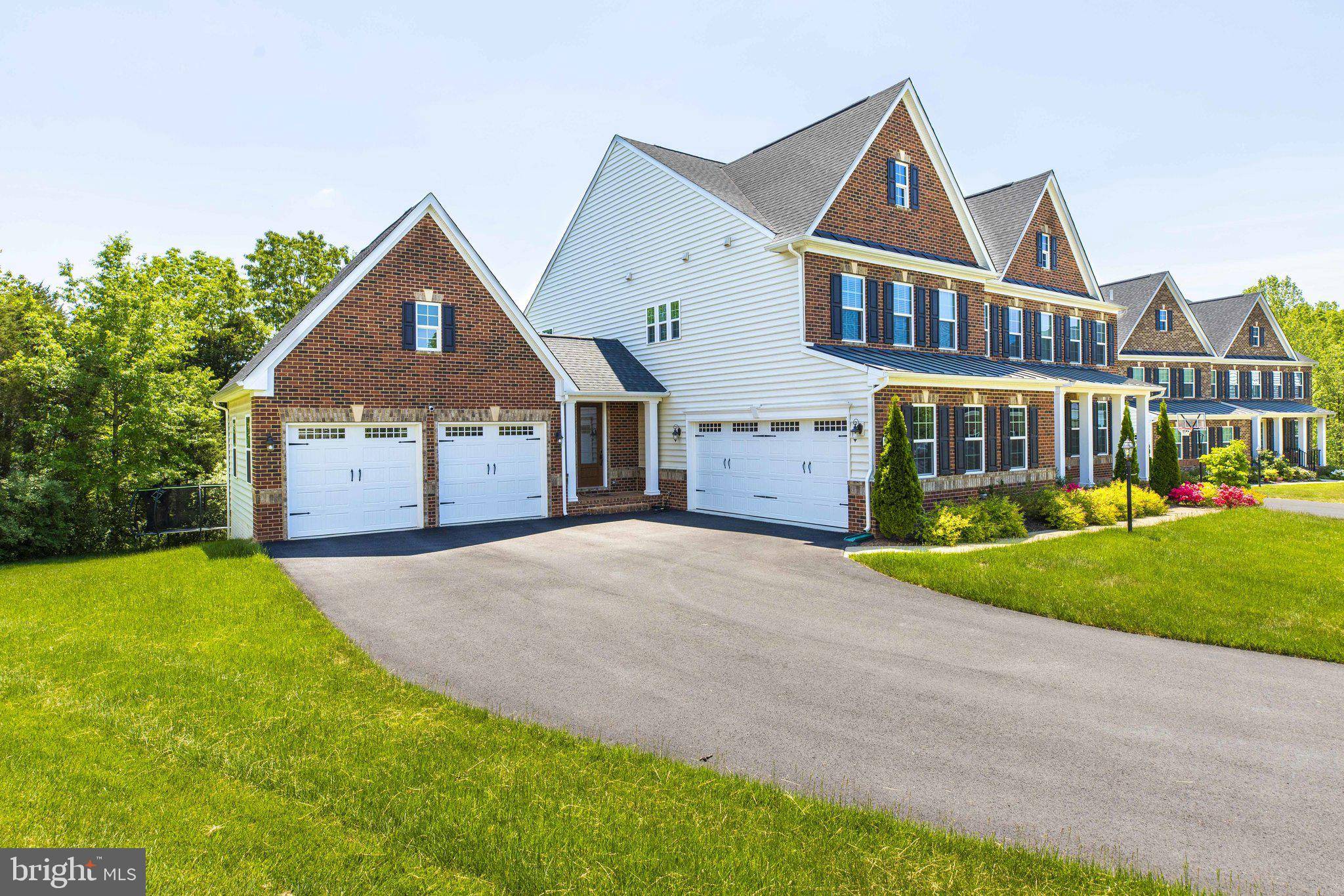 Chantilly, VA 20152,42095 WESTCOTE CT