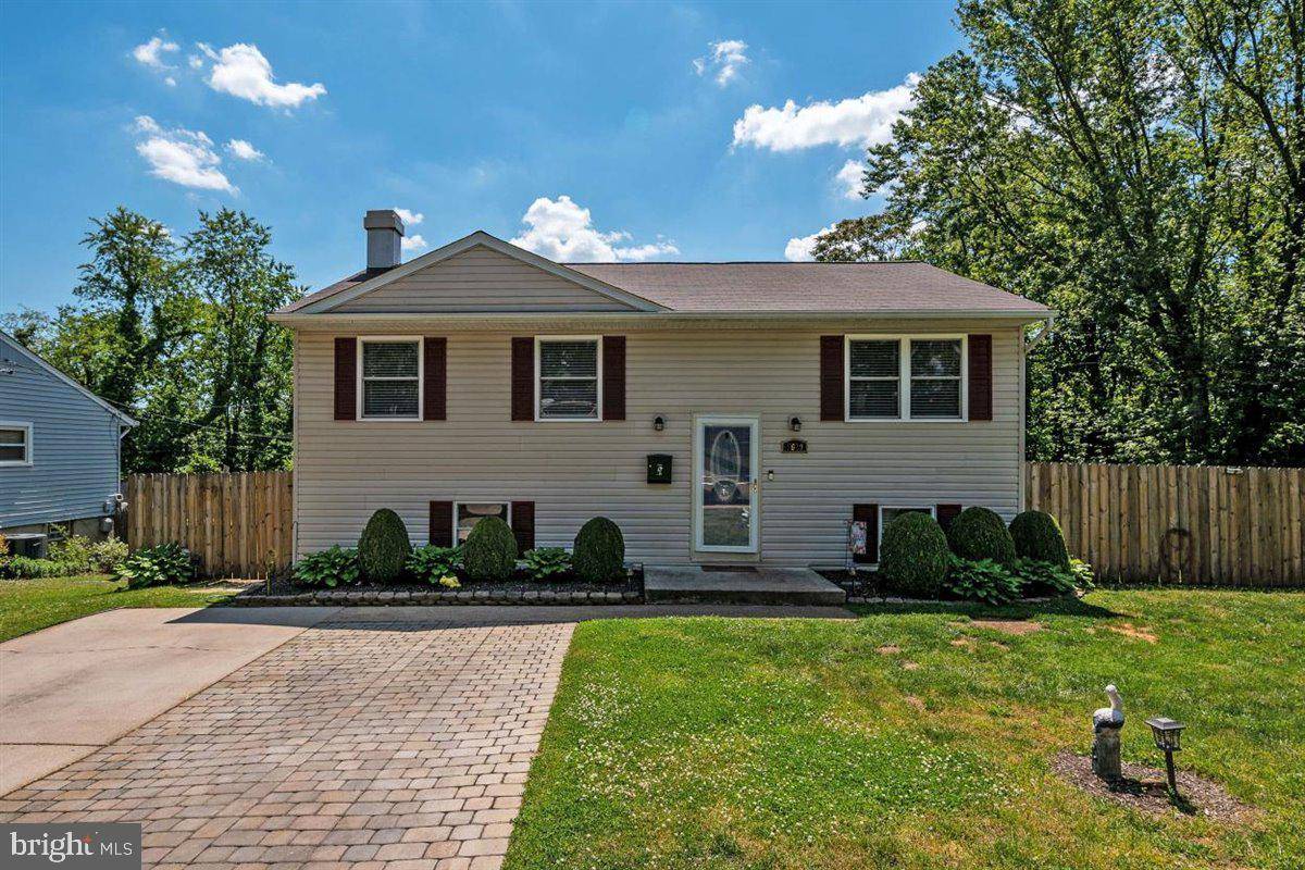 Linthicum Heights, MD 21090,5629 TORQUAY REACH