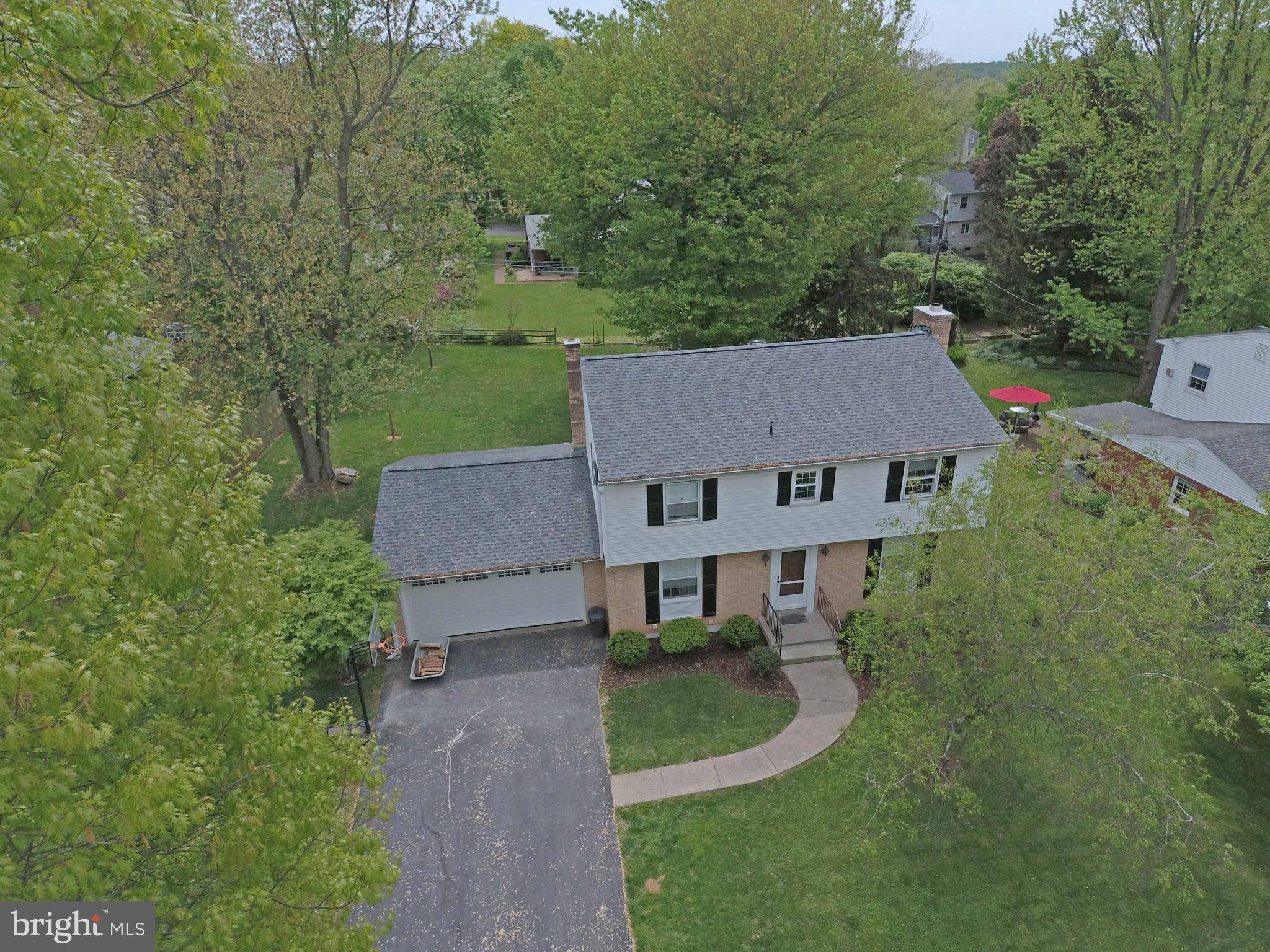 Emmaus, PA 18049,982 DONALD DRIVE