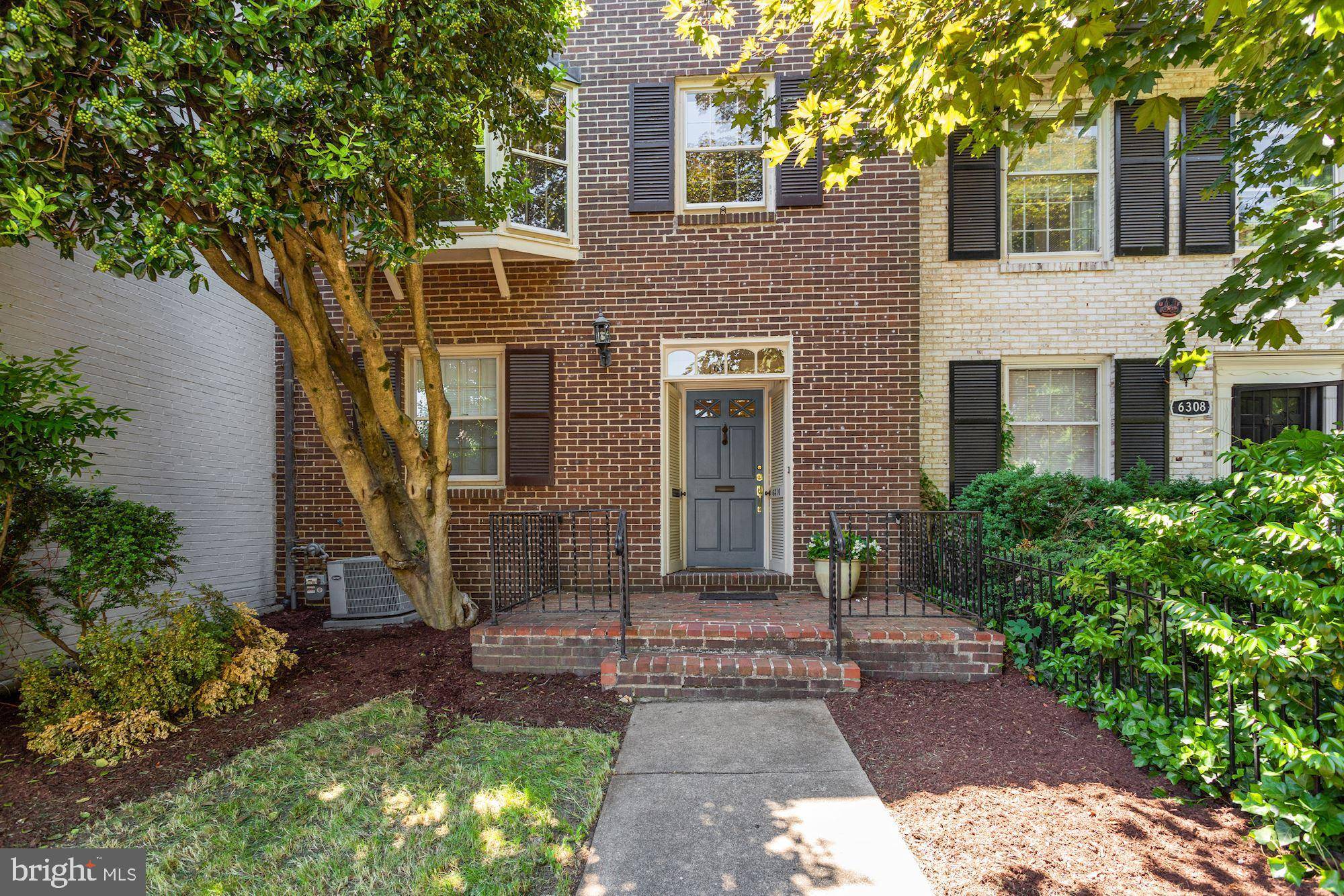 Alexandria, VA 22307,6310 BARRISTER PL