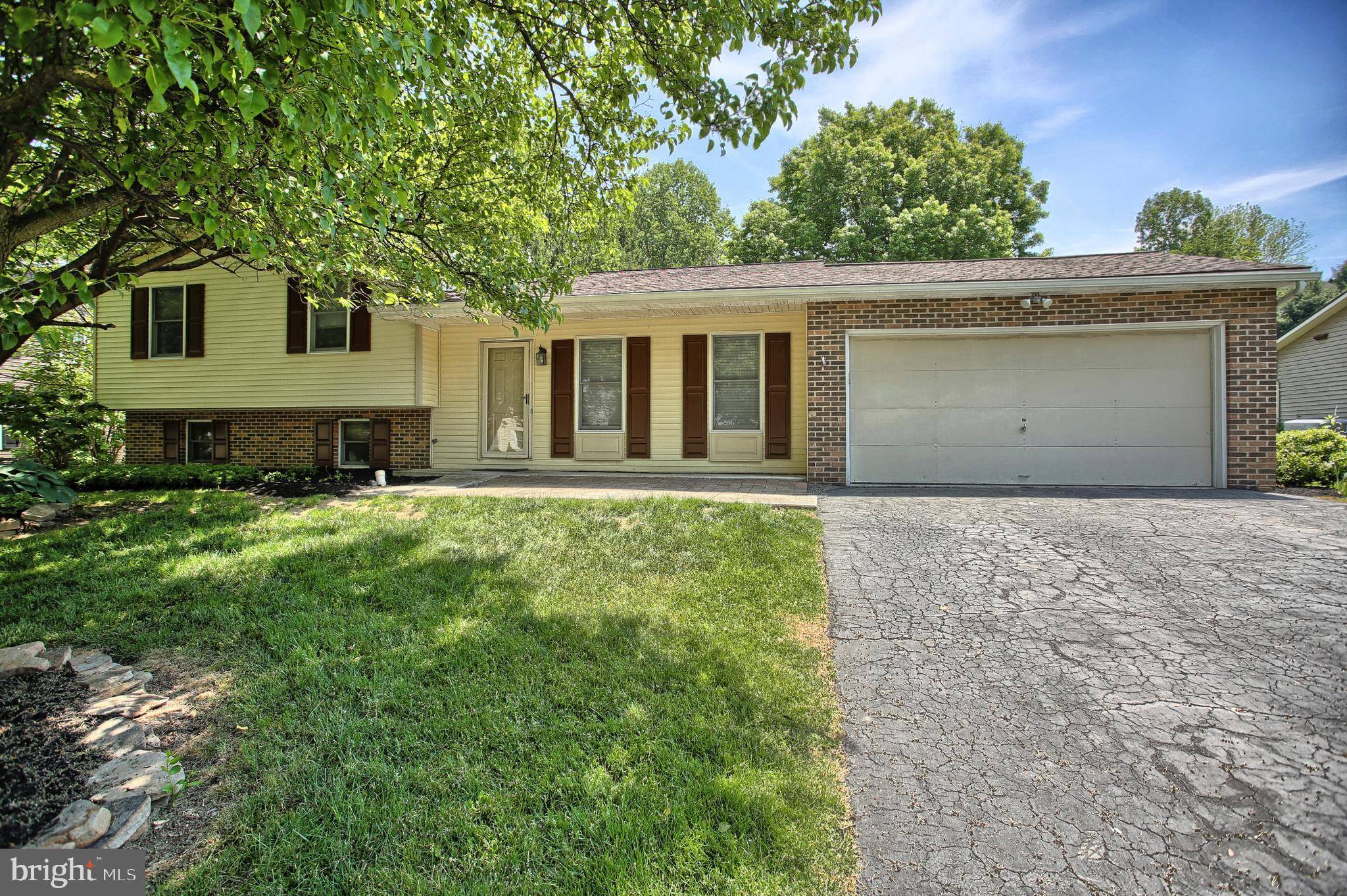 Hummelstown, PA 17036,531 RANDALL CIR