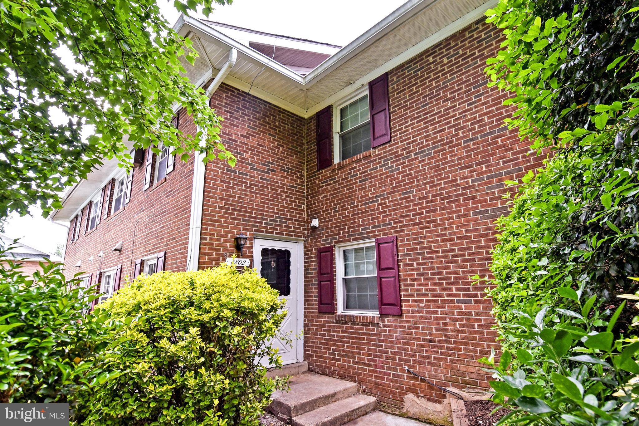 Alexandria, VA 22309,8802 WALUTES CIR #B