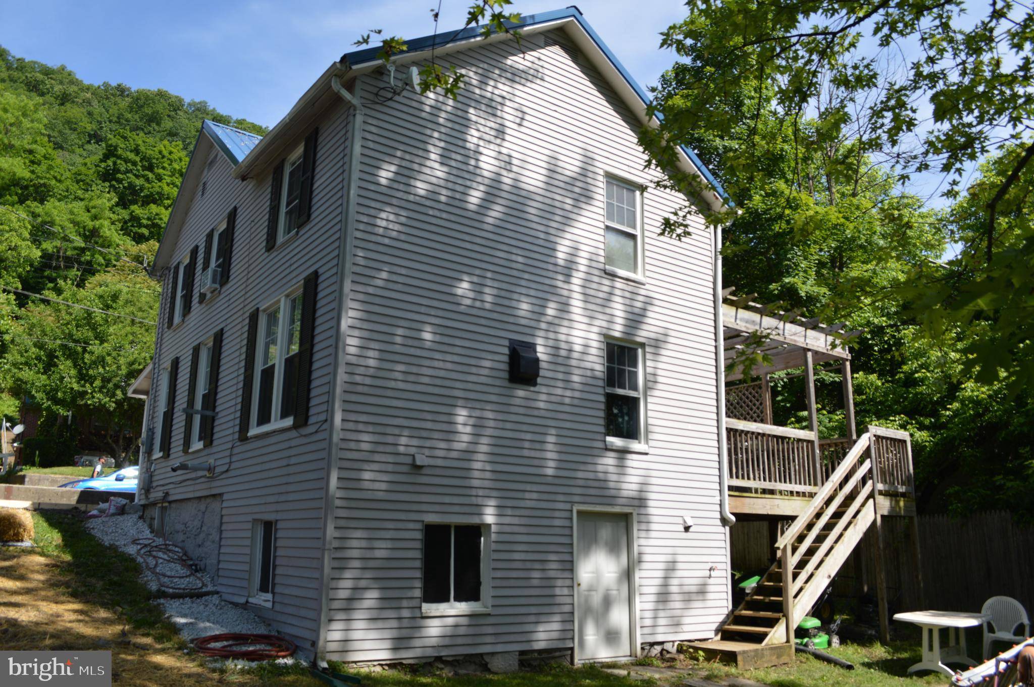 Berkeley Springs, WV 25411,352 WILKES ST