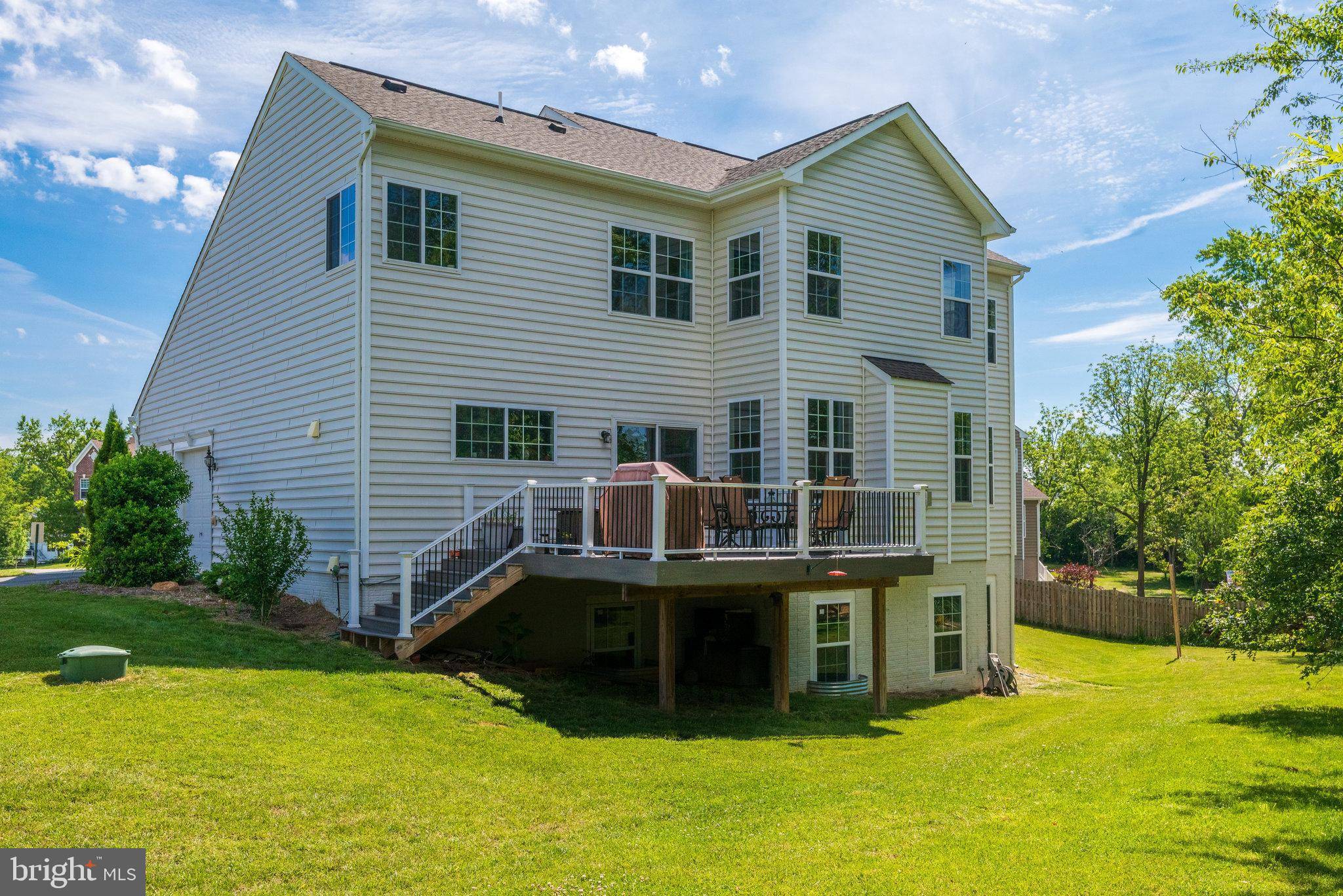 Round Hill, VA 20141,22 WINESAP APPLE LN