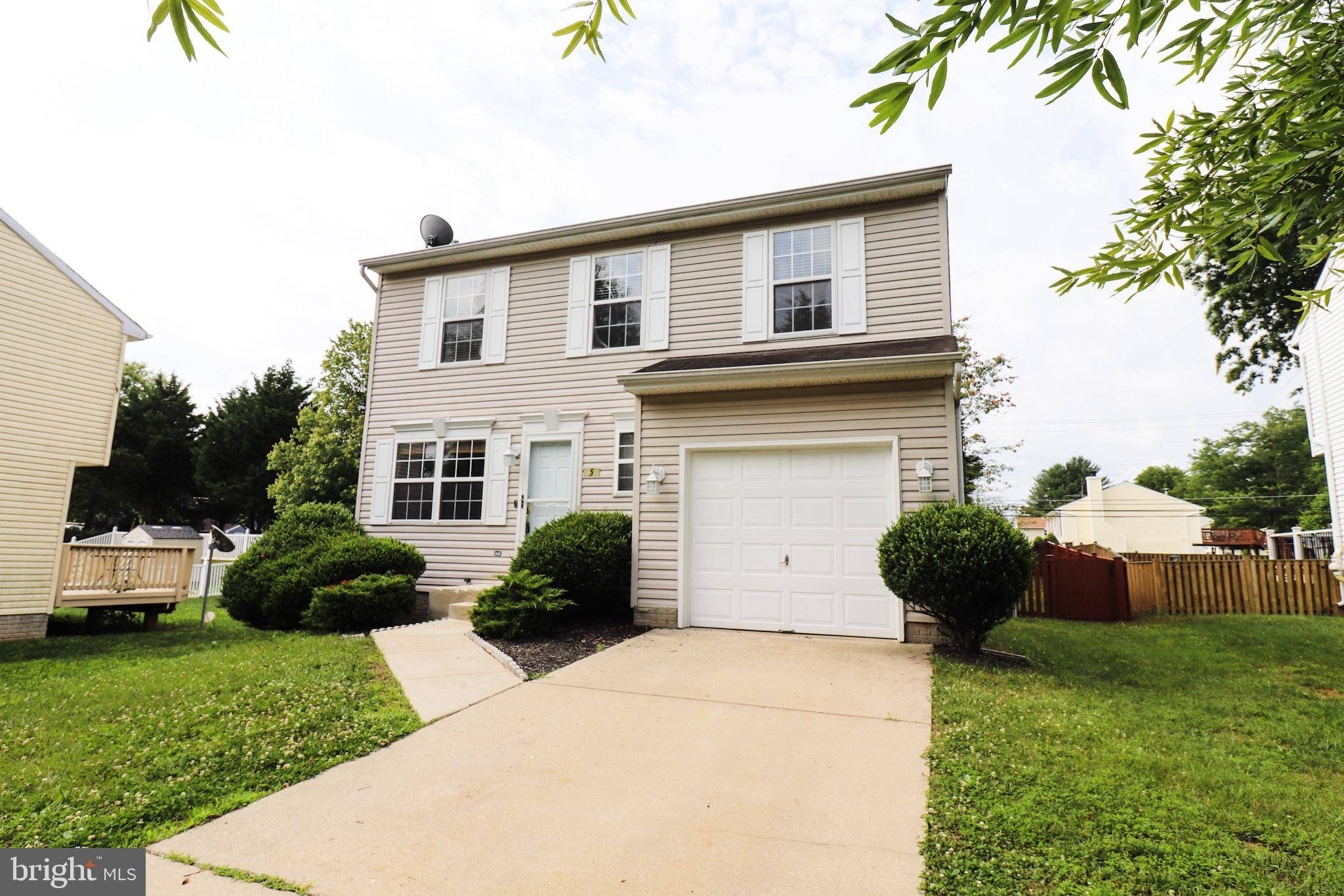 Owings Mills, MD 21117,5 TROUT LILY CT