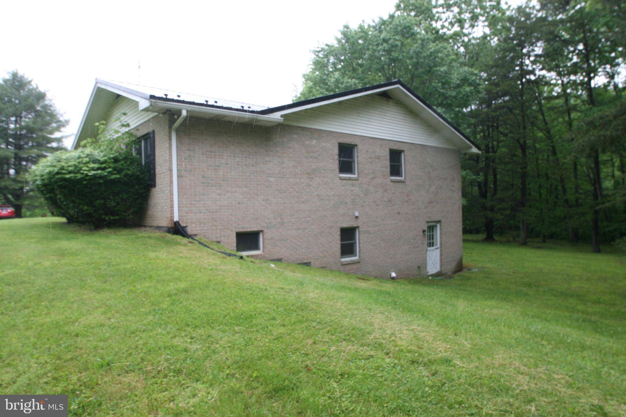 Orbisonia, PA 17243,14826 BLACKLOG VALLEY RD