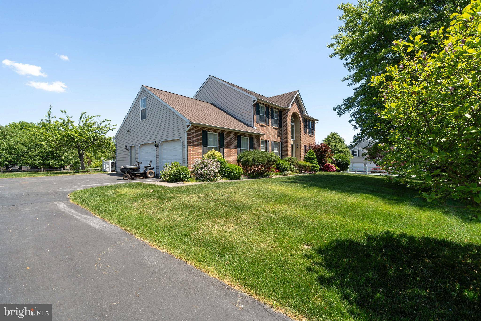 Royersford, PA 19468,105 BERKSHIRE LN