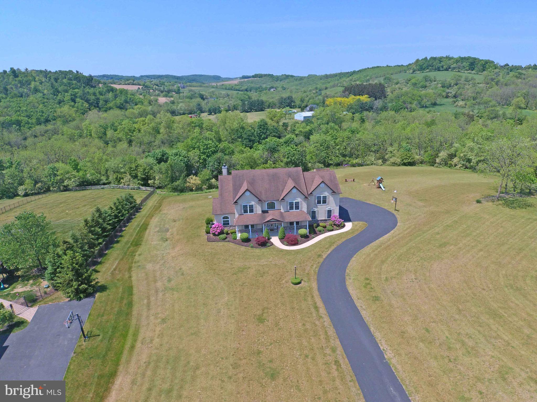 Schnecksville, PA 18078,3932 WHITETAIL CT