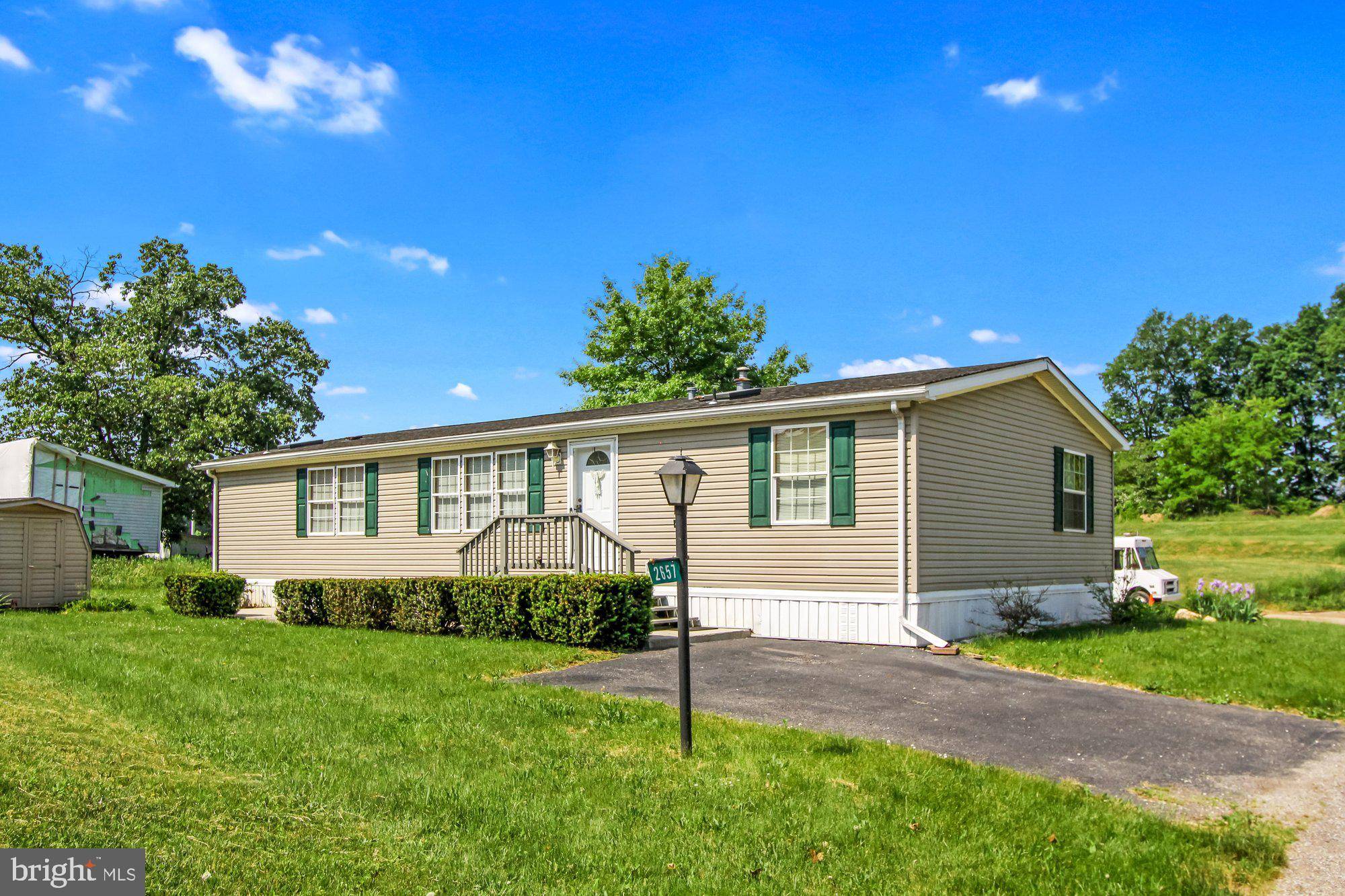 Stewartstown, PA 17363,2657 OAKWOOD HEIGHTS DR