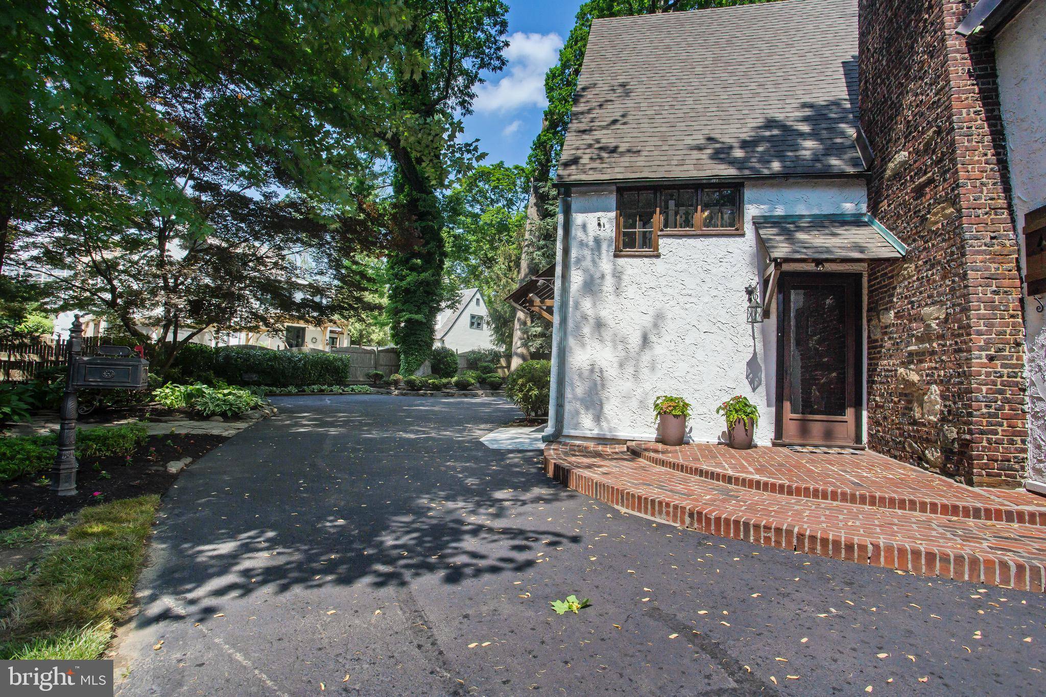 Wynnewood, PA 19096,647 SUSSEX RD