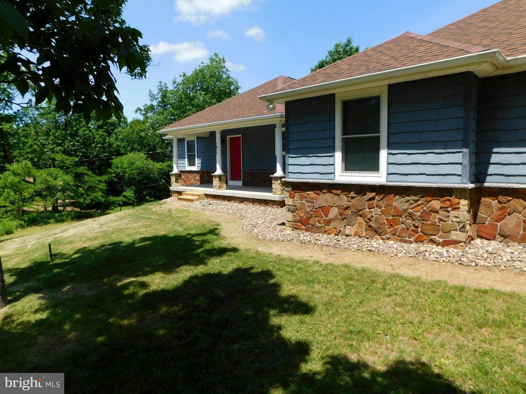 Mathias, WV 26812,1912 BOULDER DR