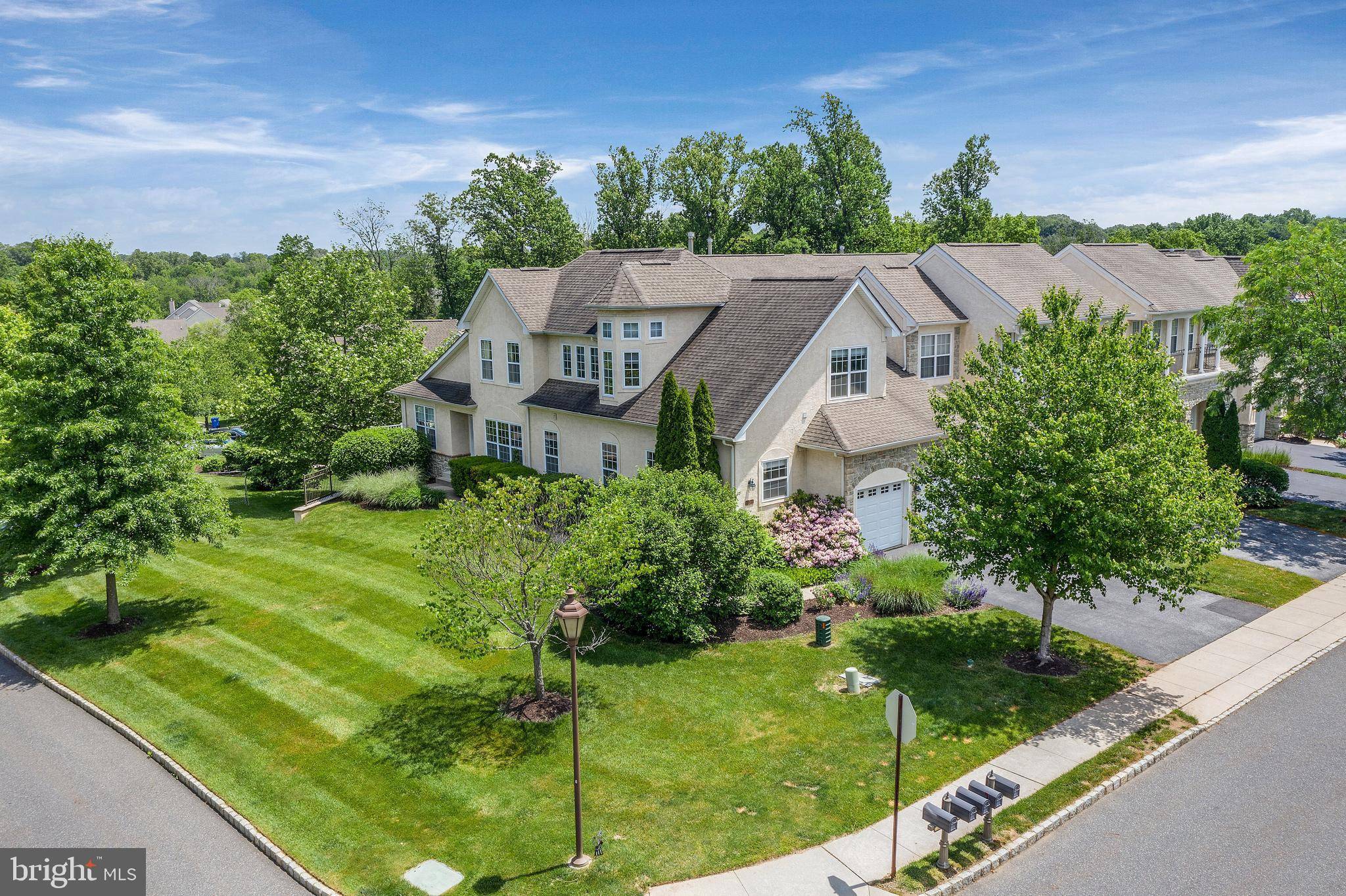 West Chester, PA 19382,3 OAK LEAF LN