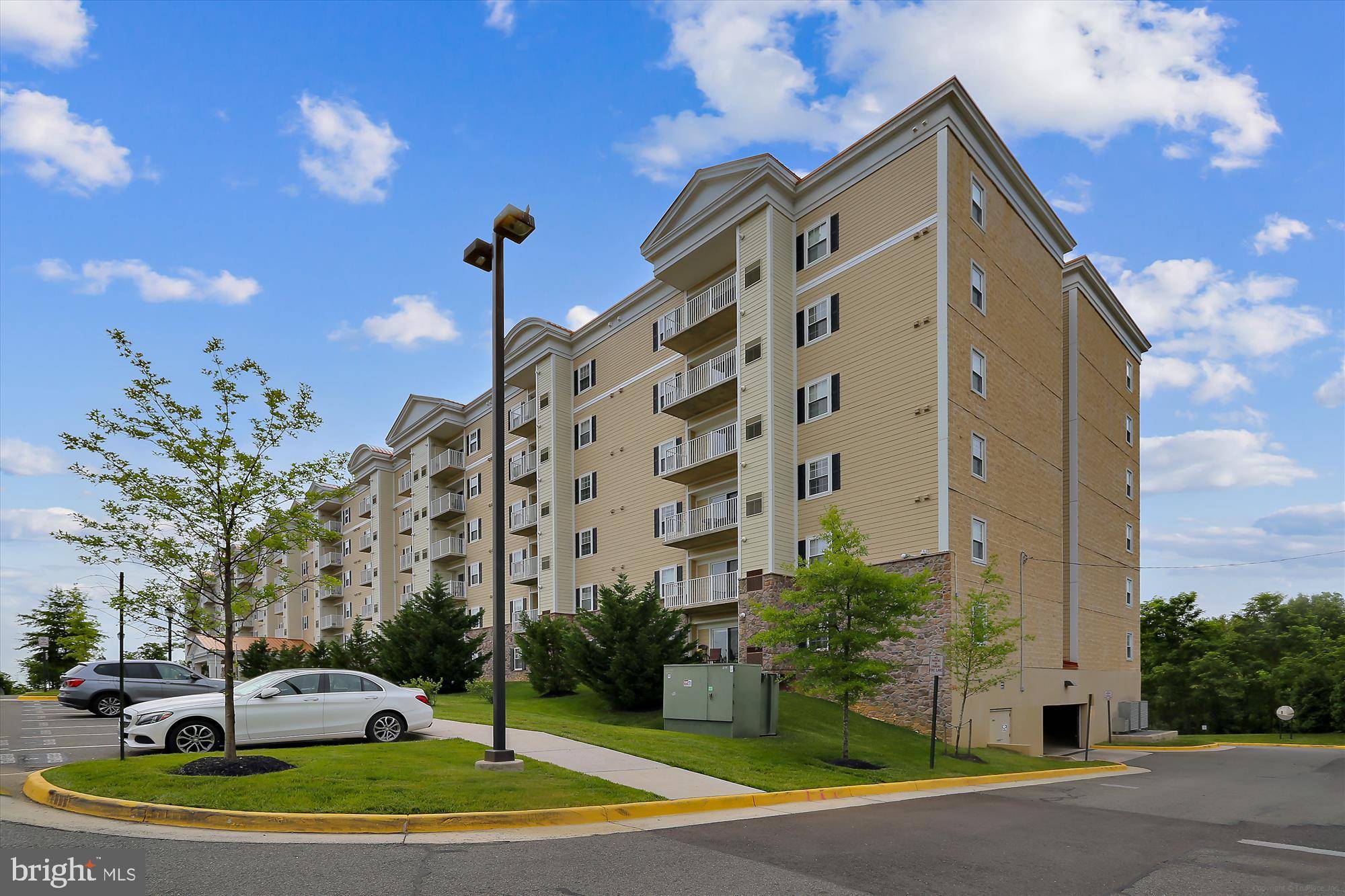 Alexandria, VA 22312,6301 EDSALL RD #217