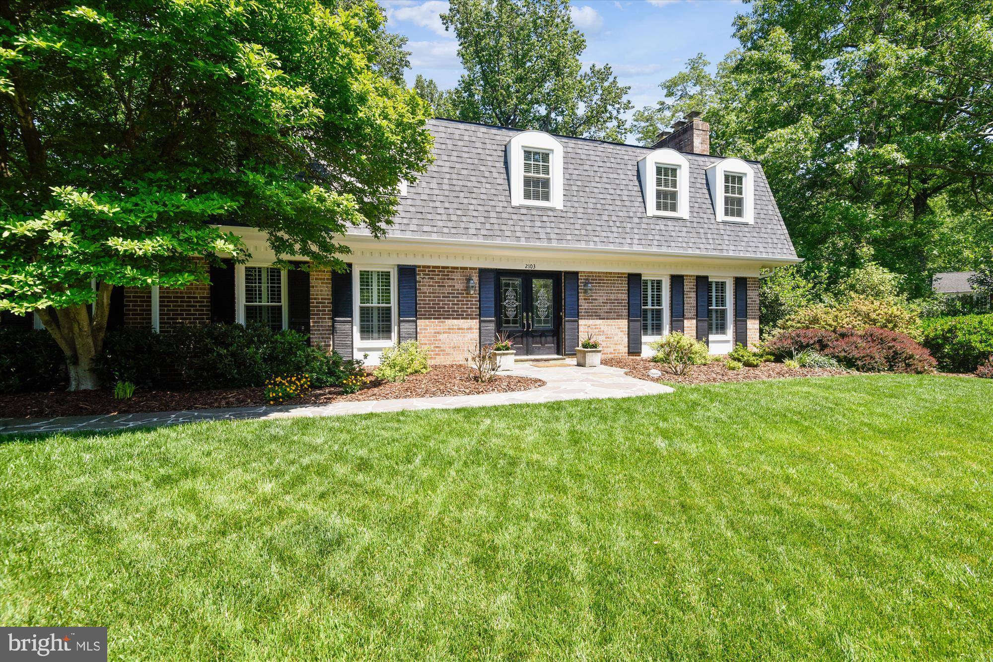 Oakton, VA 22124,2103 TWIN MILL LN