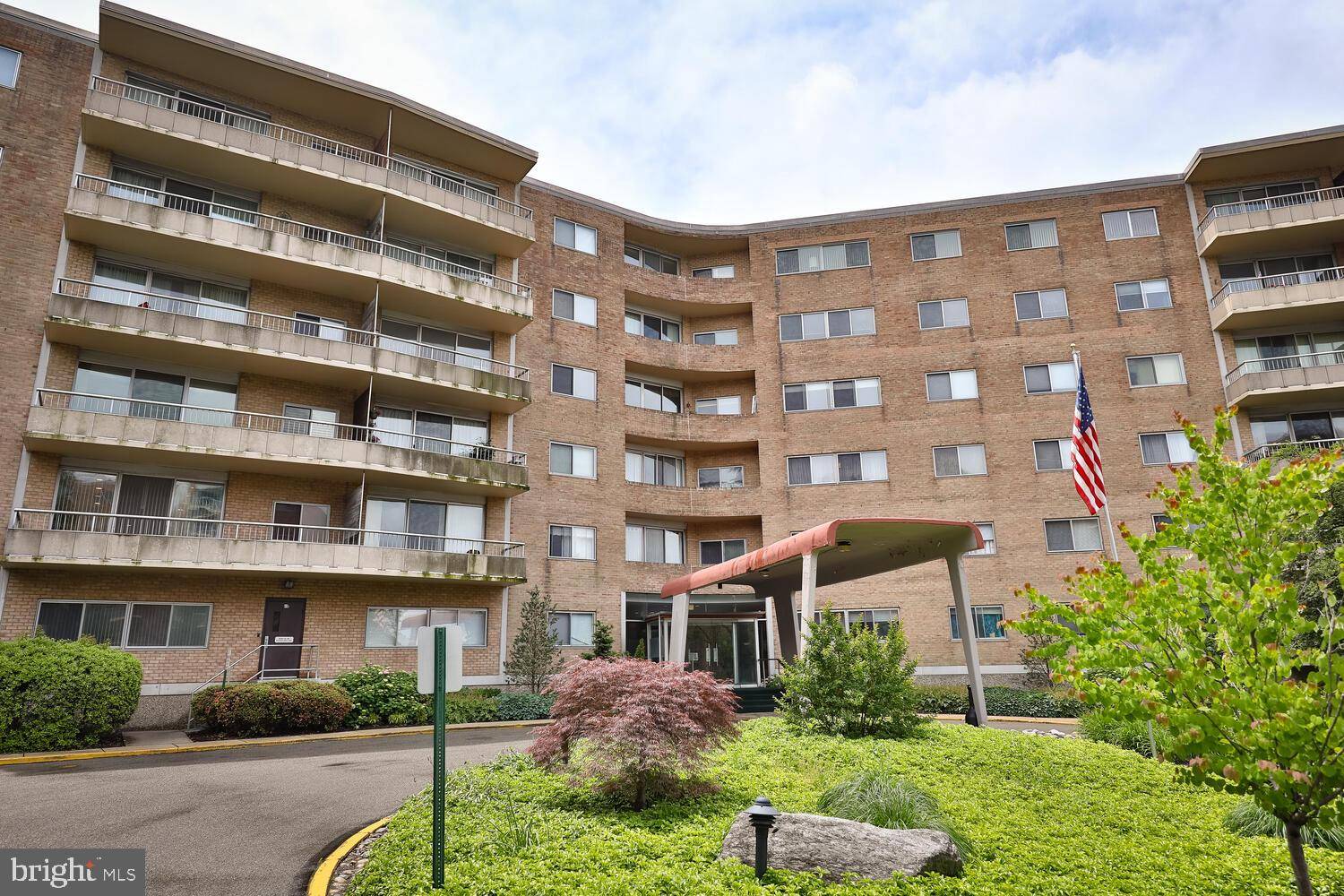 Jenkintown, PA 19046,100 WEST #115S