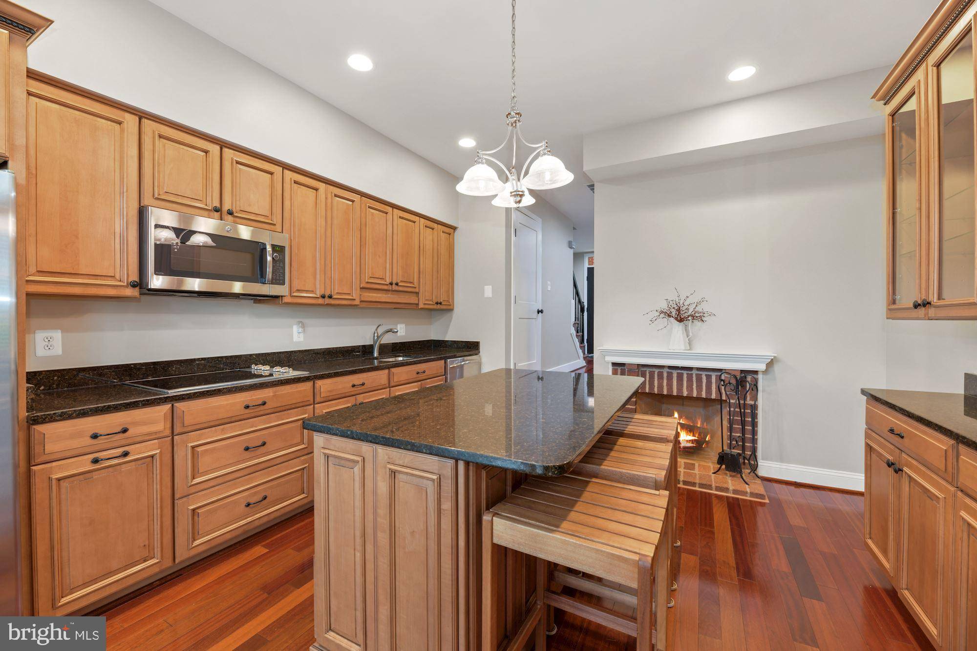 Alexandria, VA 22314,559 COLECROFT CT