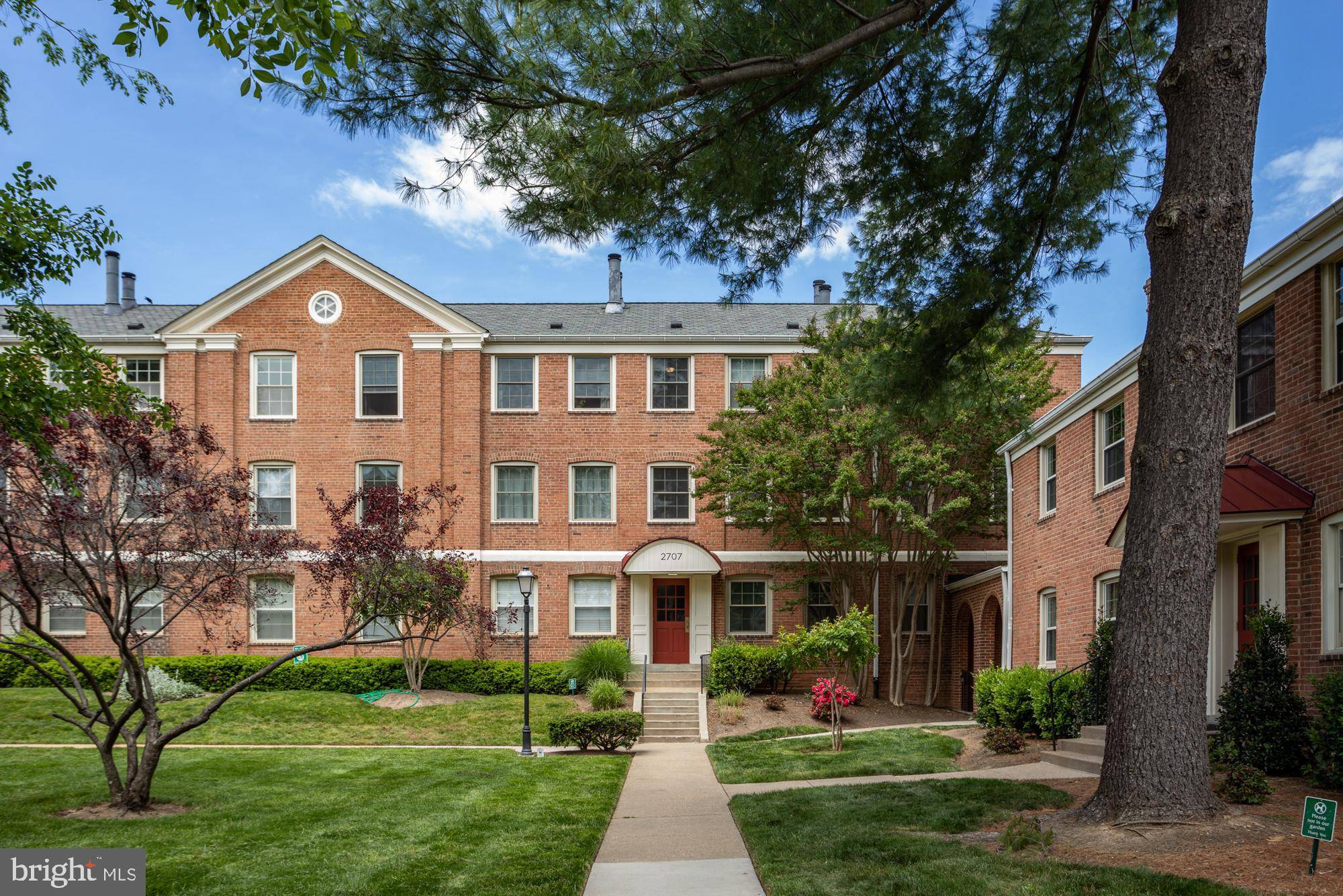 Arlington, VA 22201,2707 ARLINGTON BLVD #109 (202)