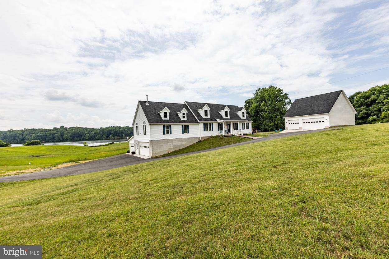 Mineral, VA 23117,15809 LAKE MEADE CT