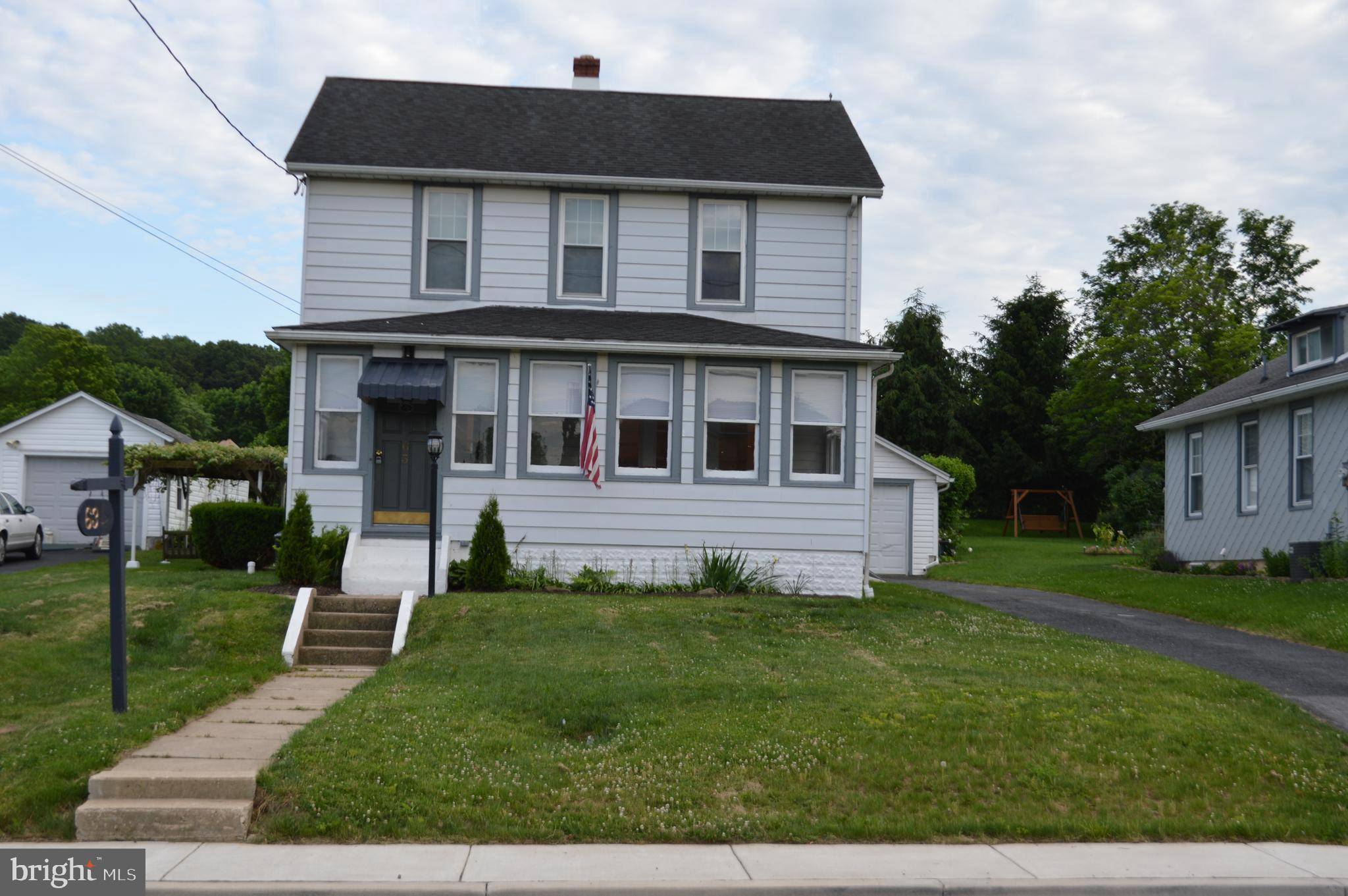 Elverson, PA 19520,63 W MAIN ST