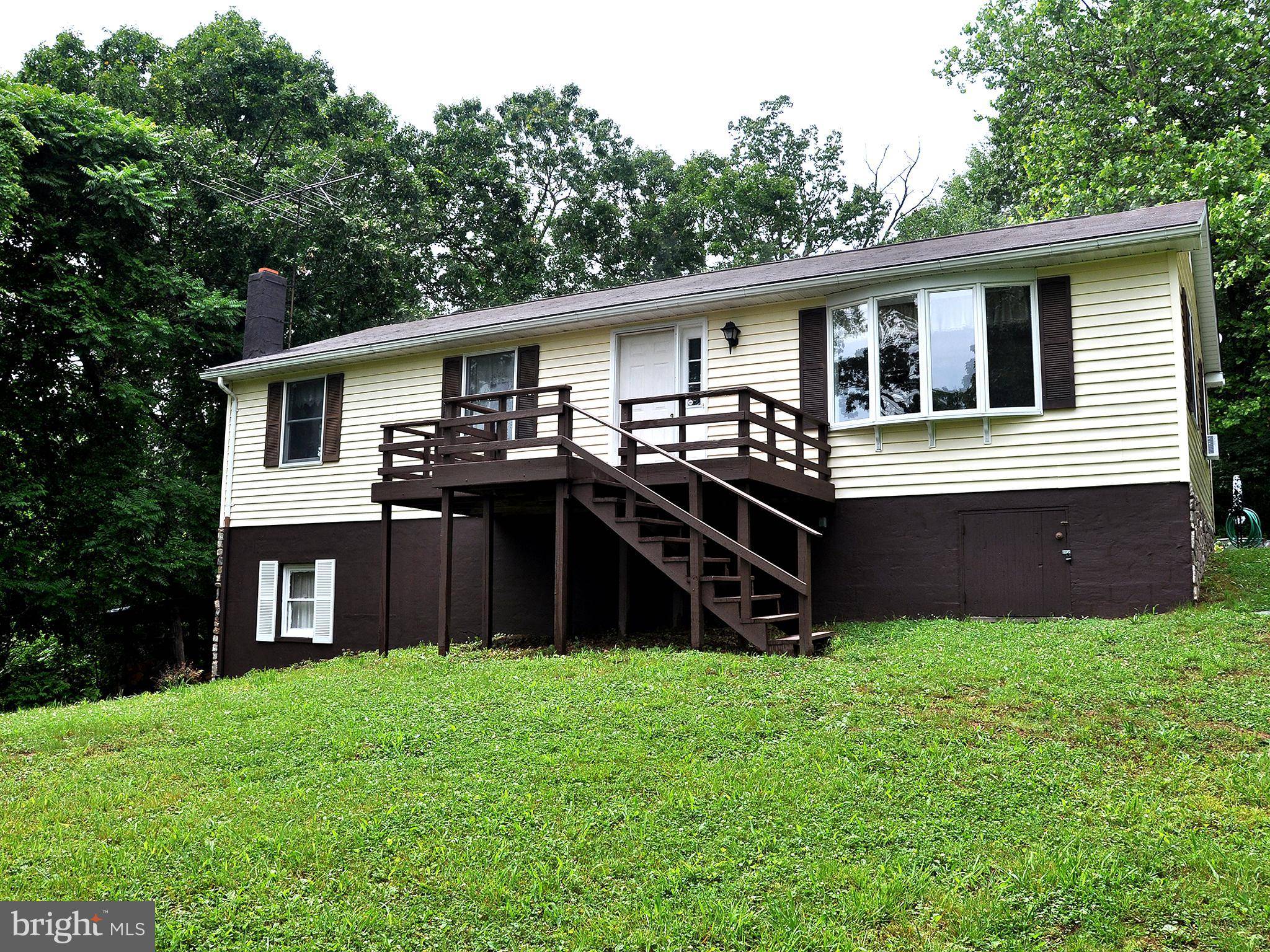 Berryville, VA 22611,105 HUNTING RIDGE LN