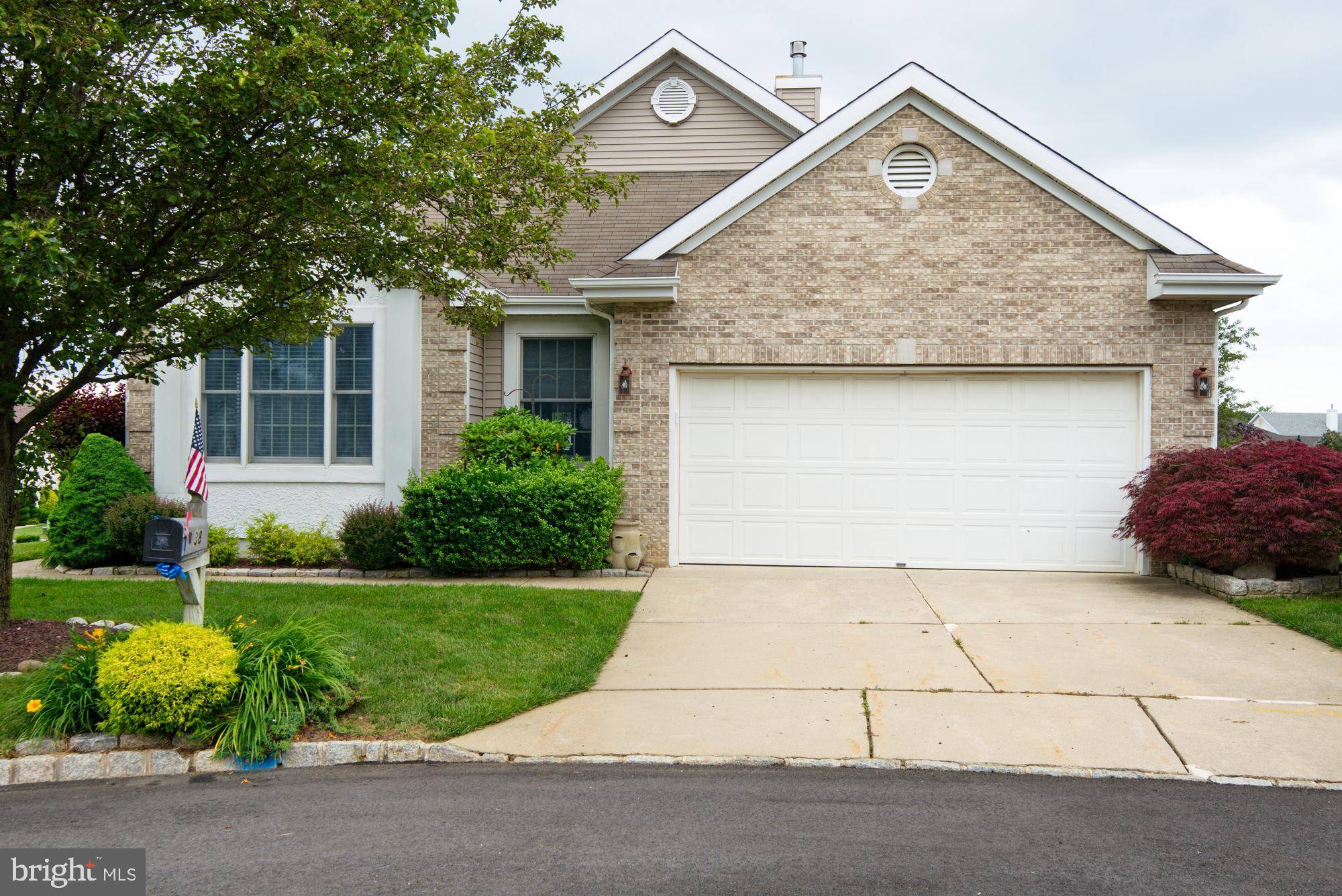 Monroe Township, NJ 08831,38 SHERWOOD DR