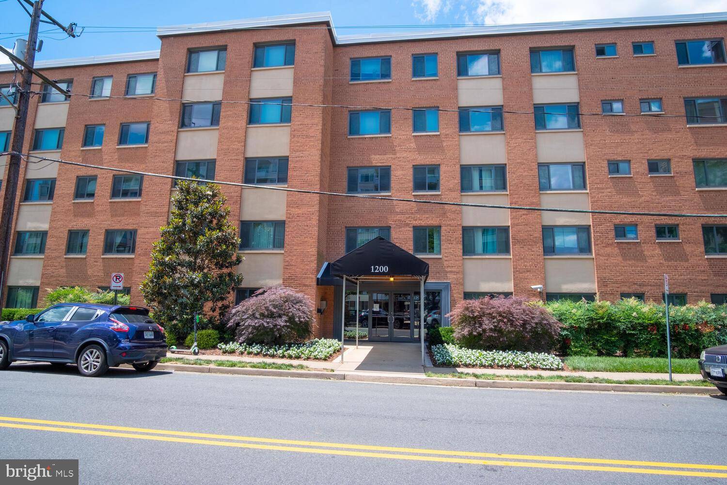 Arlington, VA 22202,1200 S ARLINGTON RIDGE RD #702