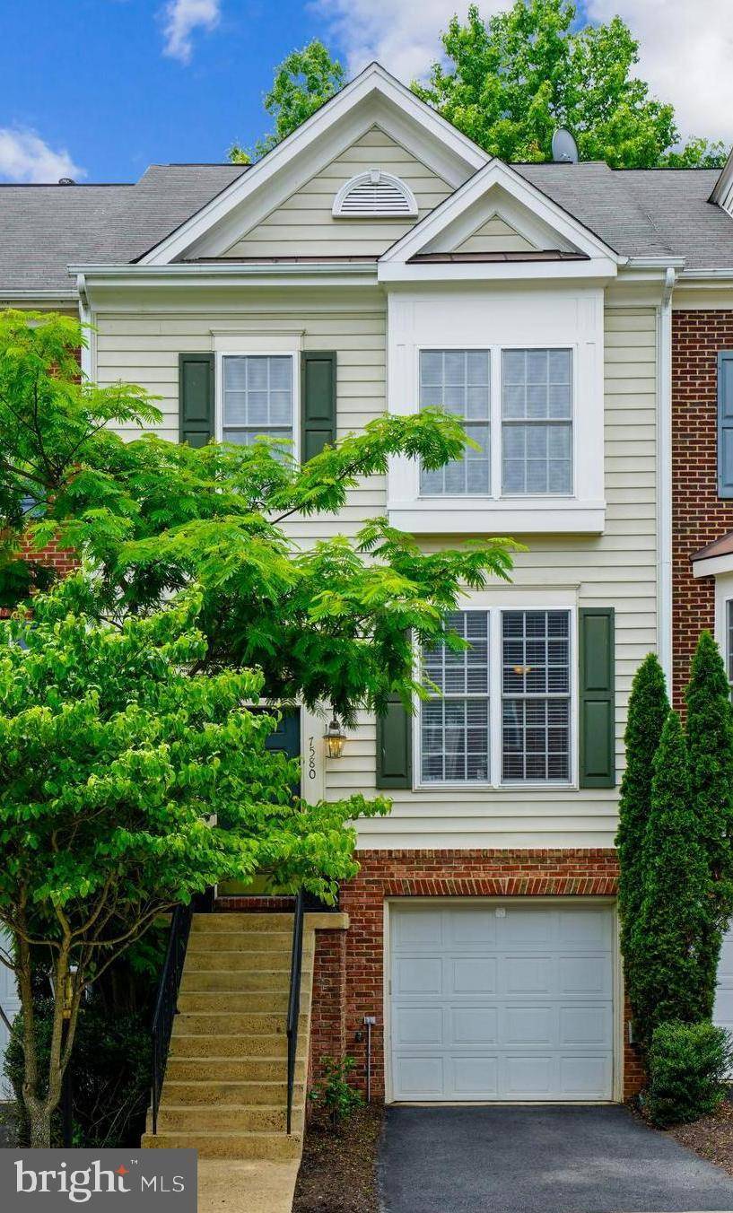 Alexandria, VA 22306,7580 GREAT SWAN CT