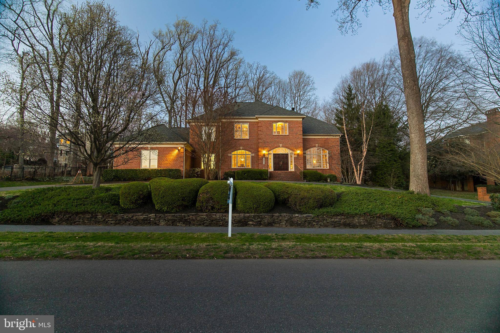 Mclean, VA 22102,7302 PETER PL