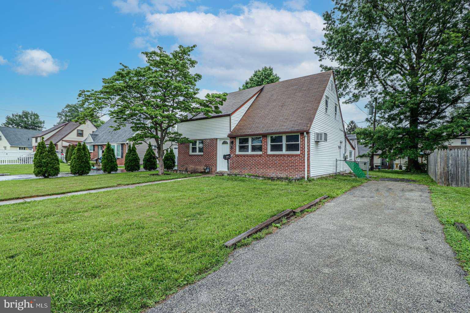 Secane, PA 19018,2360 CEDAR LN